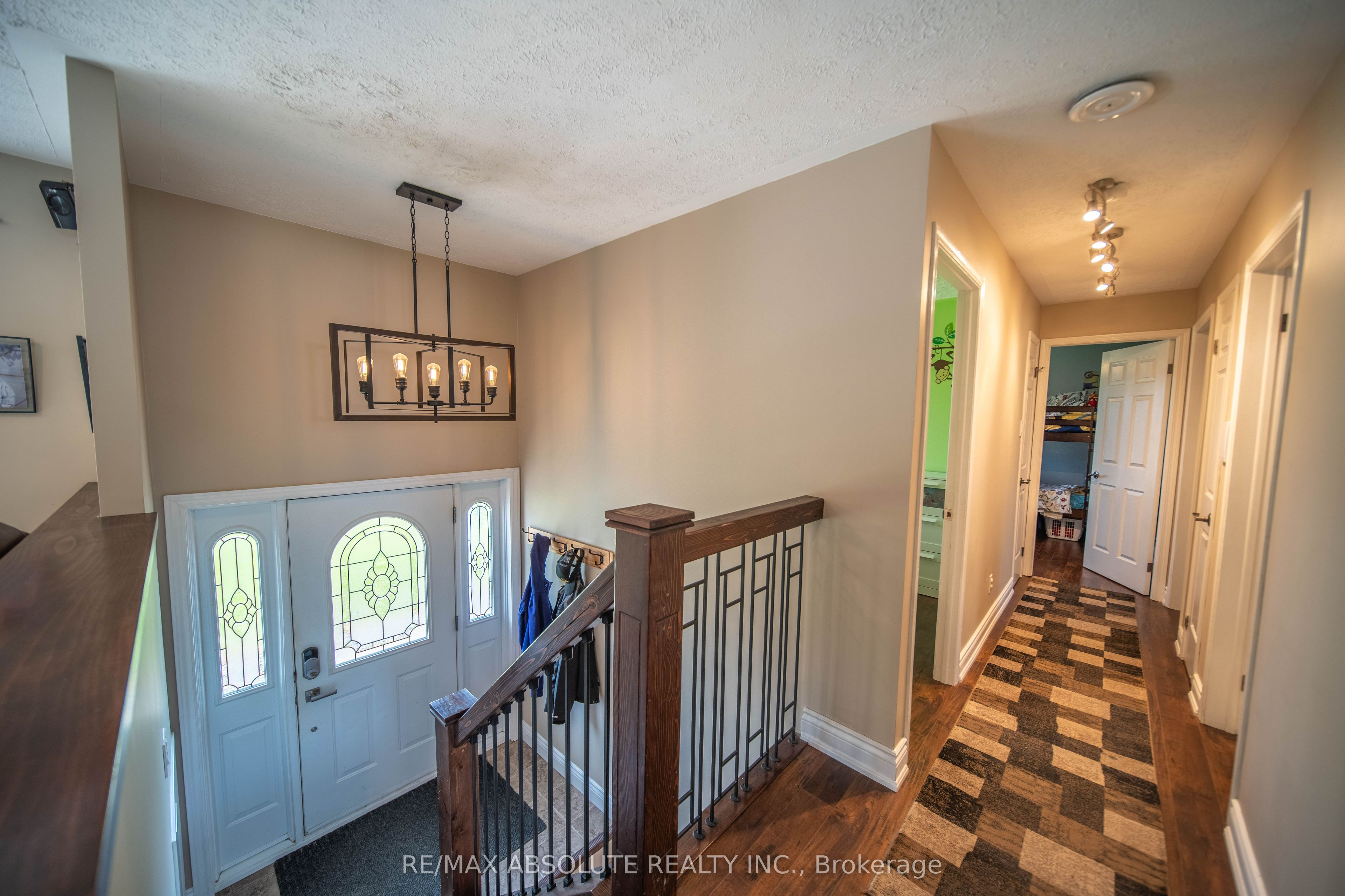 38 Duchesse Crescent Property Photo 5