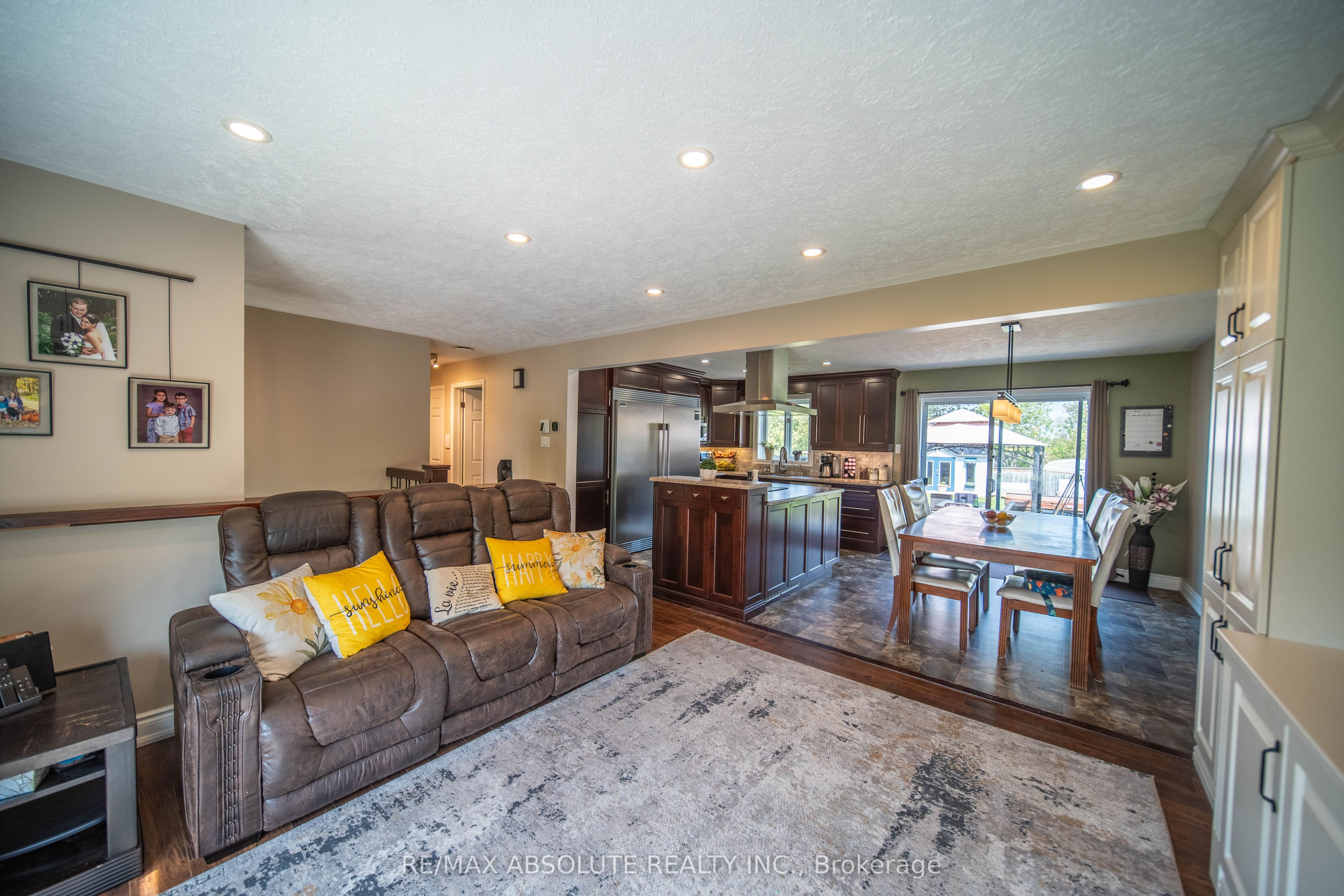 38 Duchesse Crescent Property Photo 7
