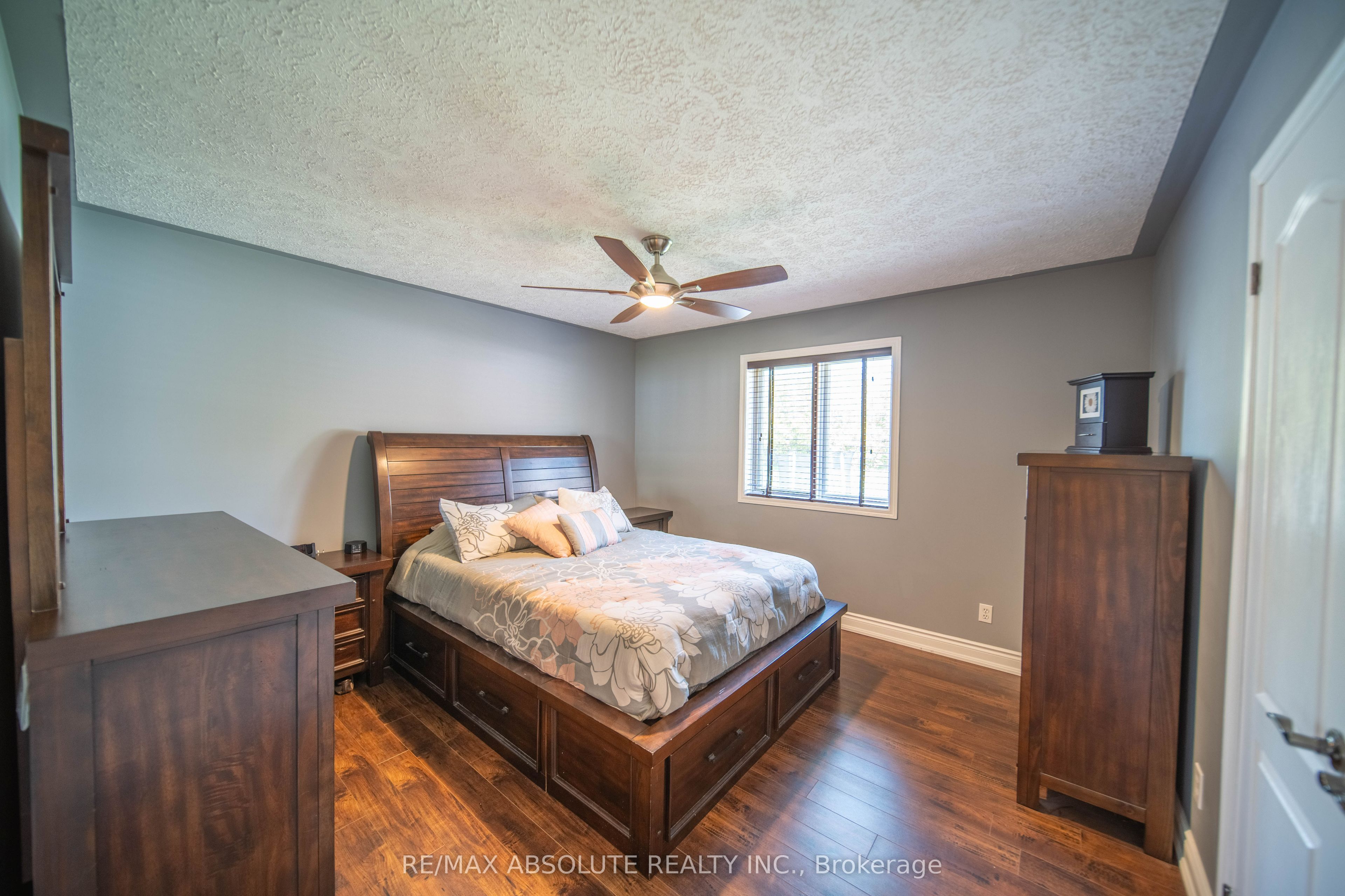 38 Duchesse Crescent Property Photo 16