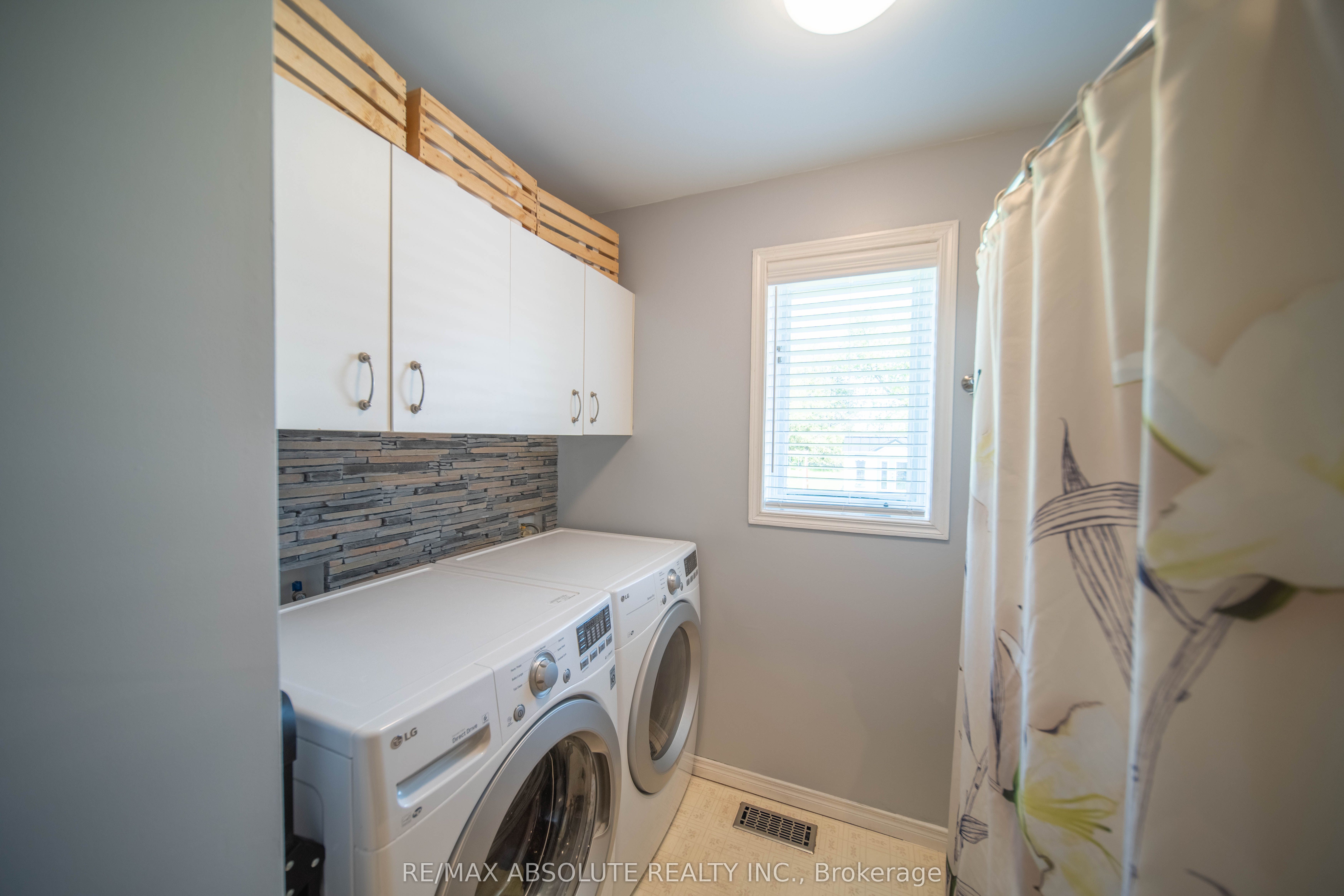 38 Duchesse Crescent Property Photo 20