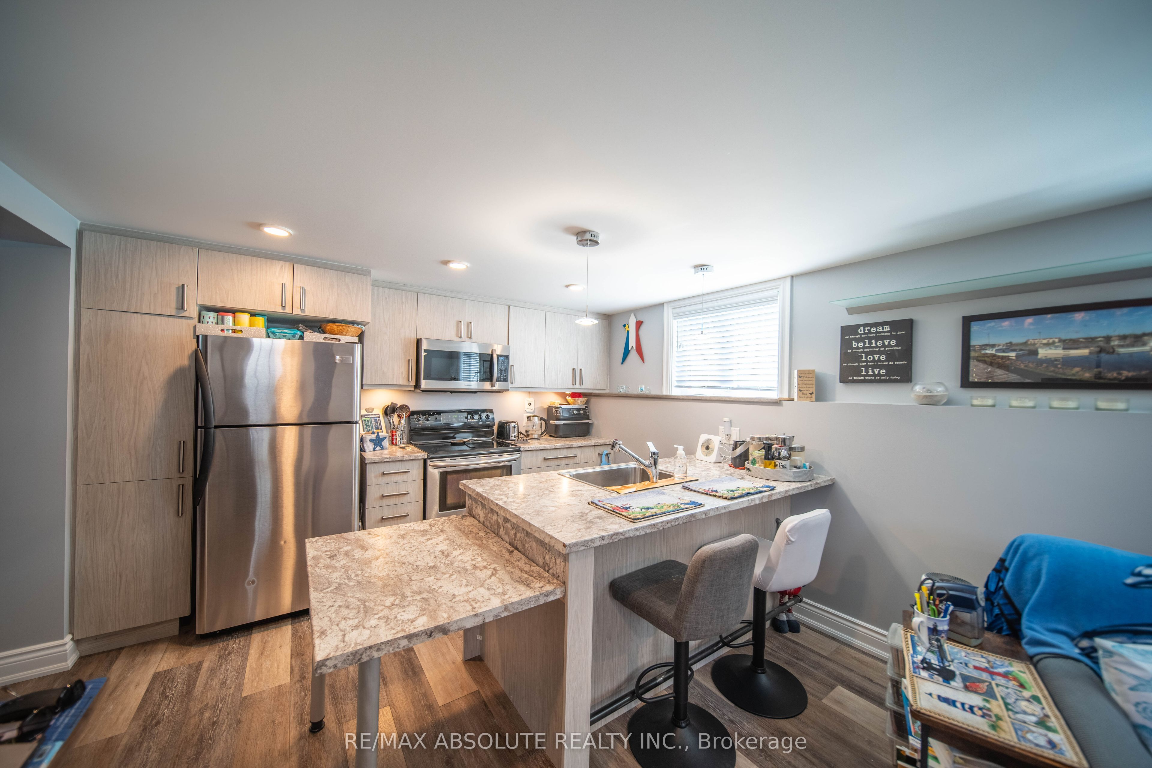 38 Duchesse Crescent Property Photo 32