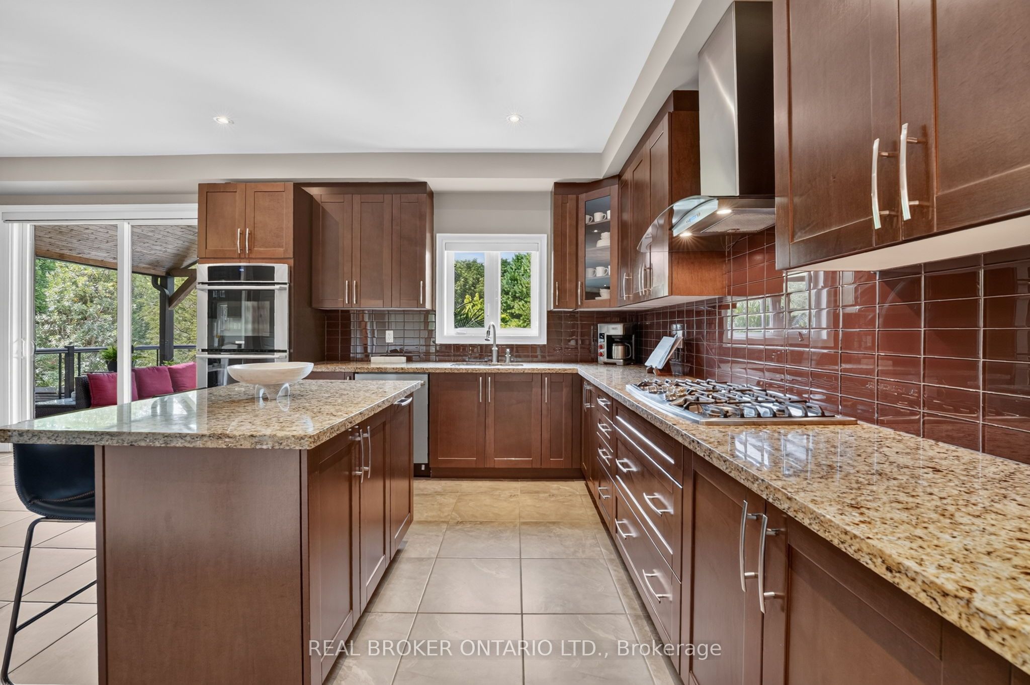 483 Valridge Drive Property Photo 17