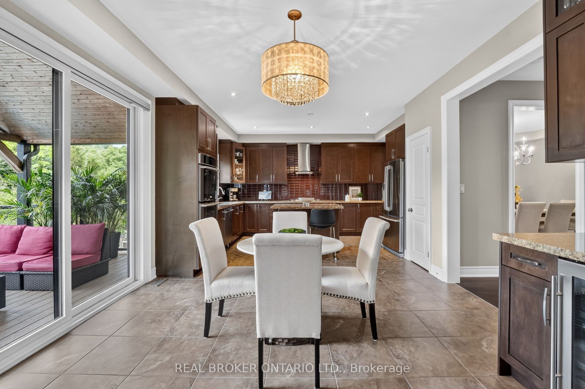 483 Valridge Drive Property Photo 19