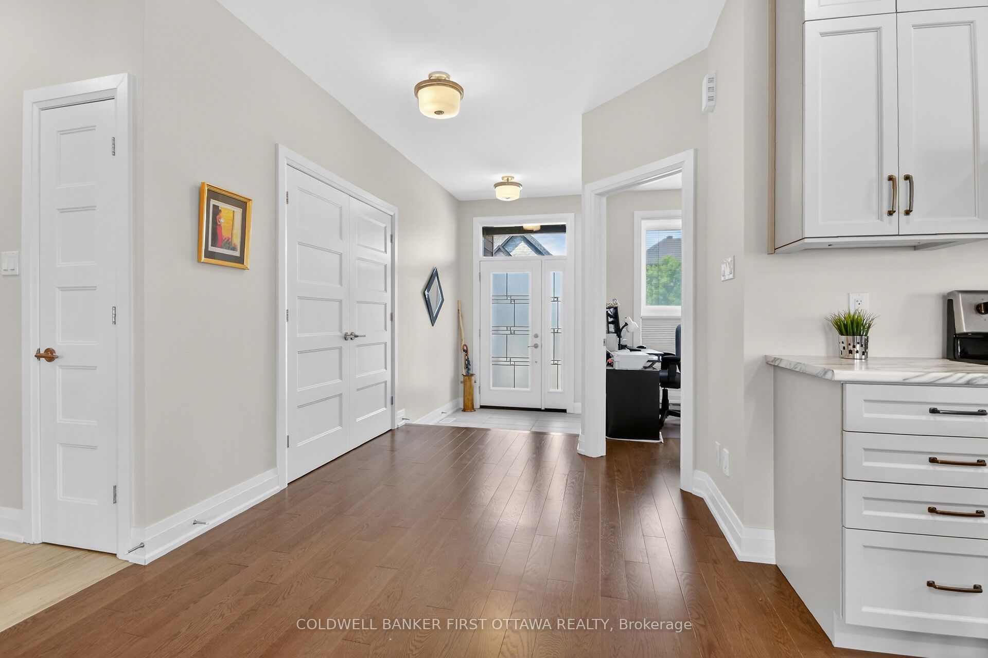 124 Lyon Street Property Photo 3