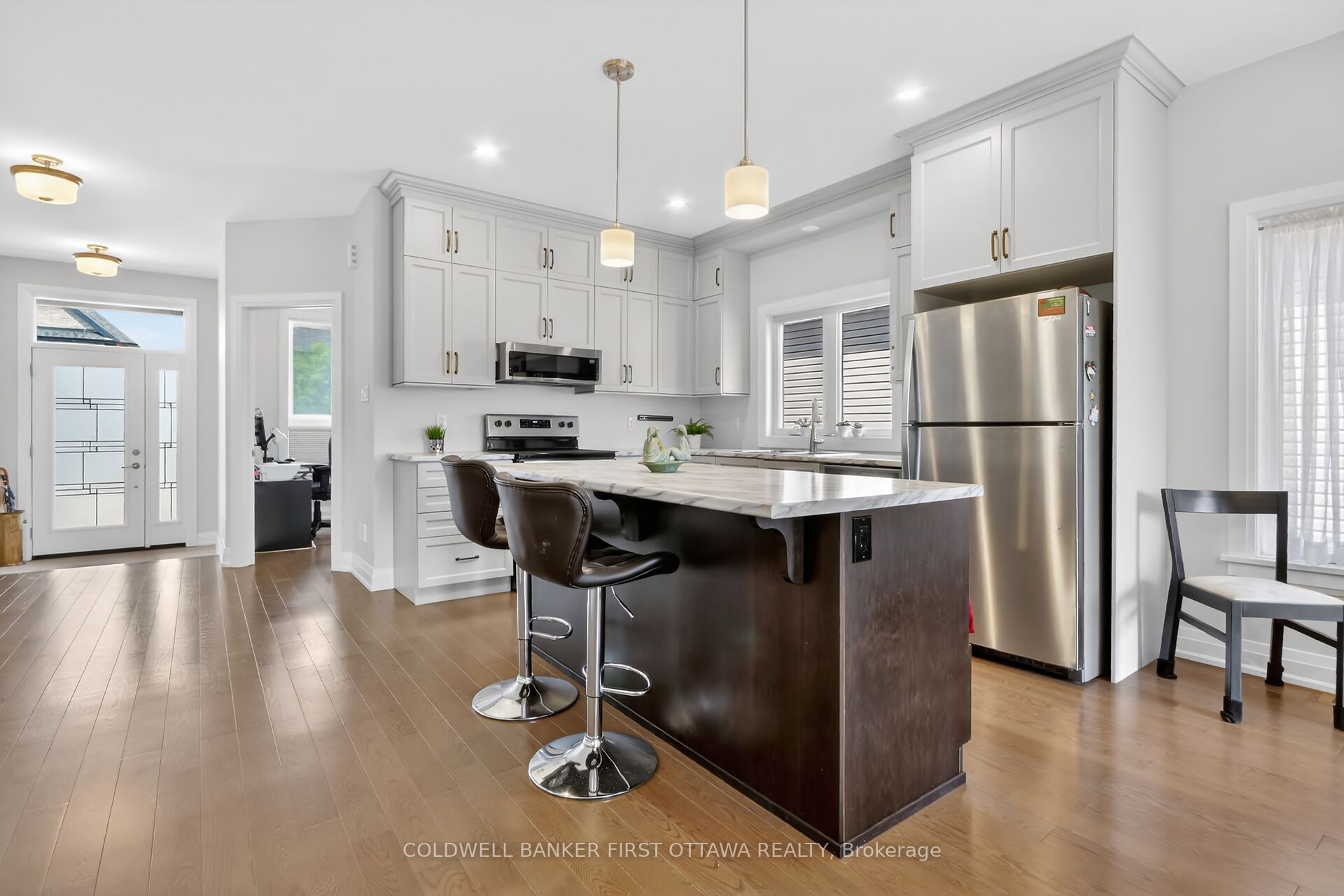 124 Lyon Street Property Photo 6