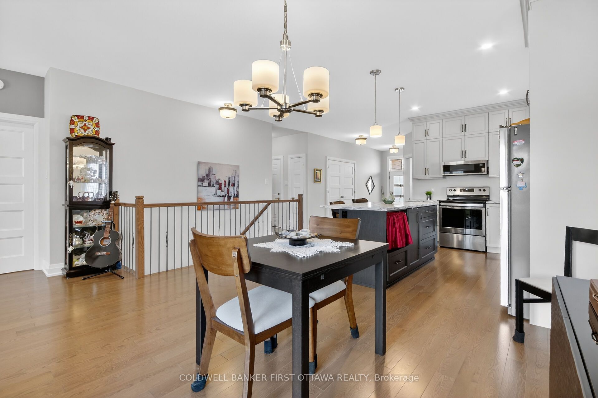 124 Lyon Street Property Photo 8