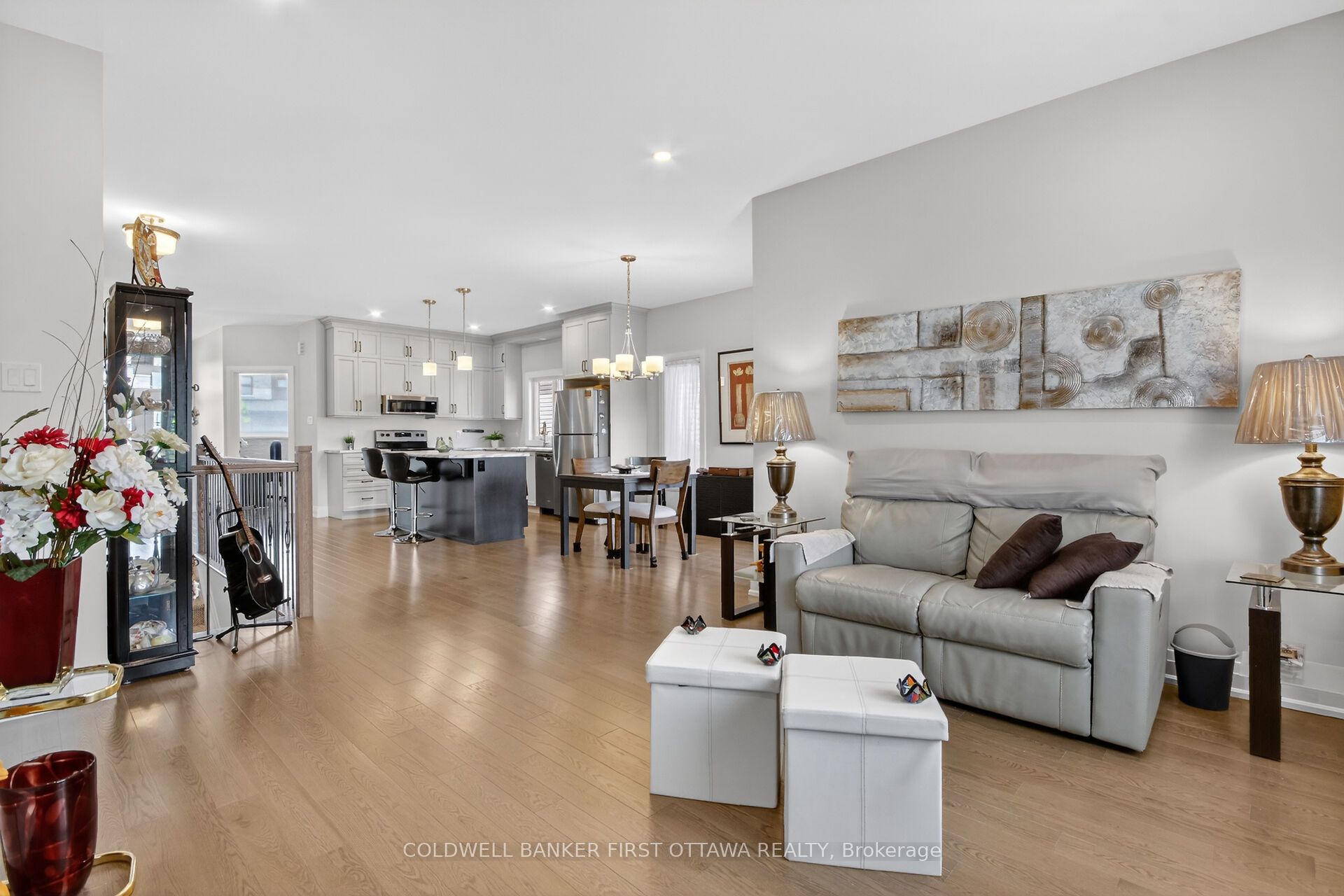 124 Lyon Street Property Photo 9