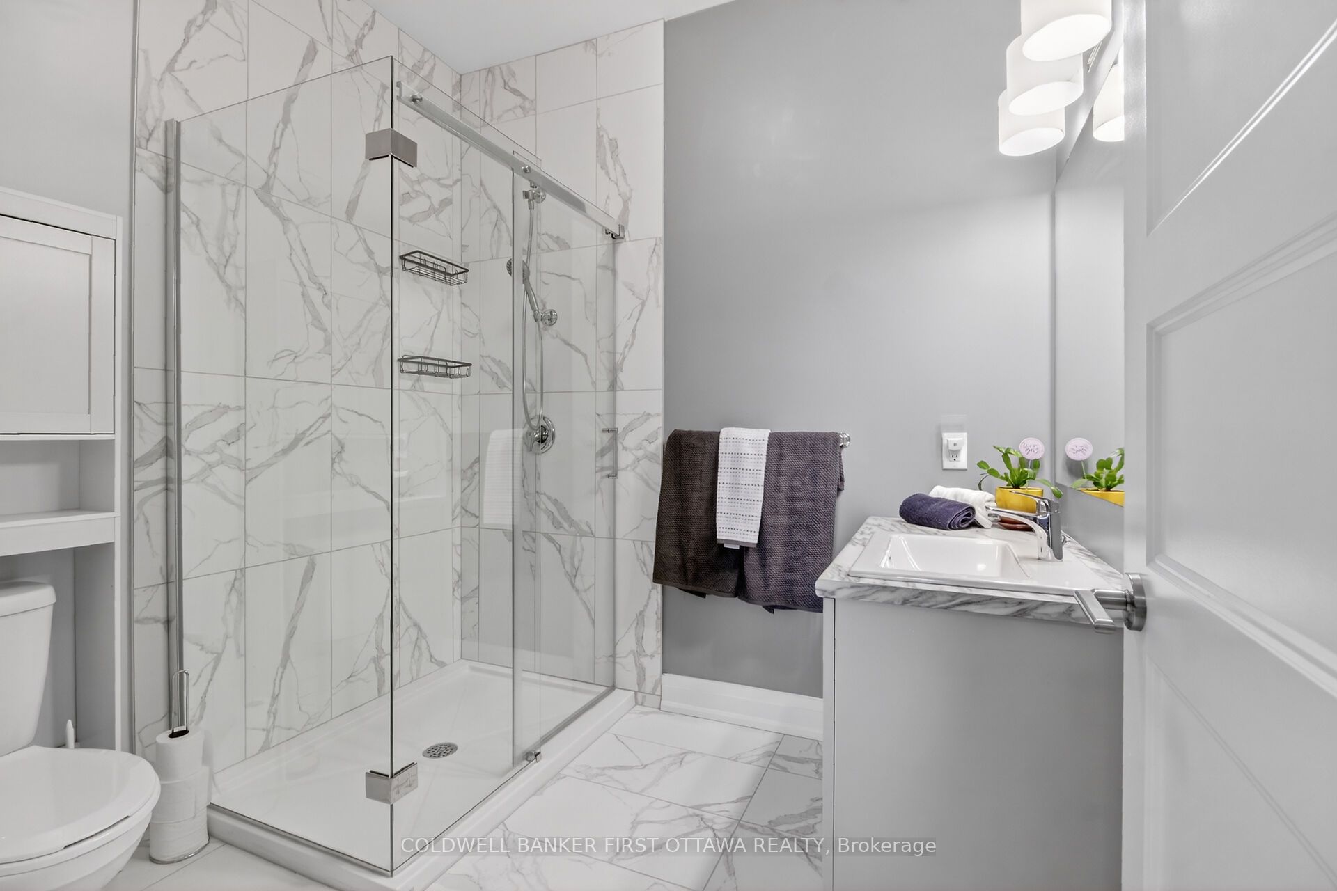 124 Lyon Street Property Photo 16