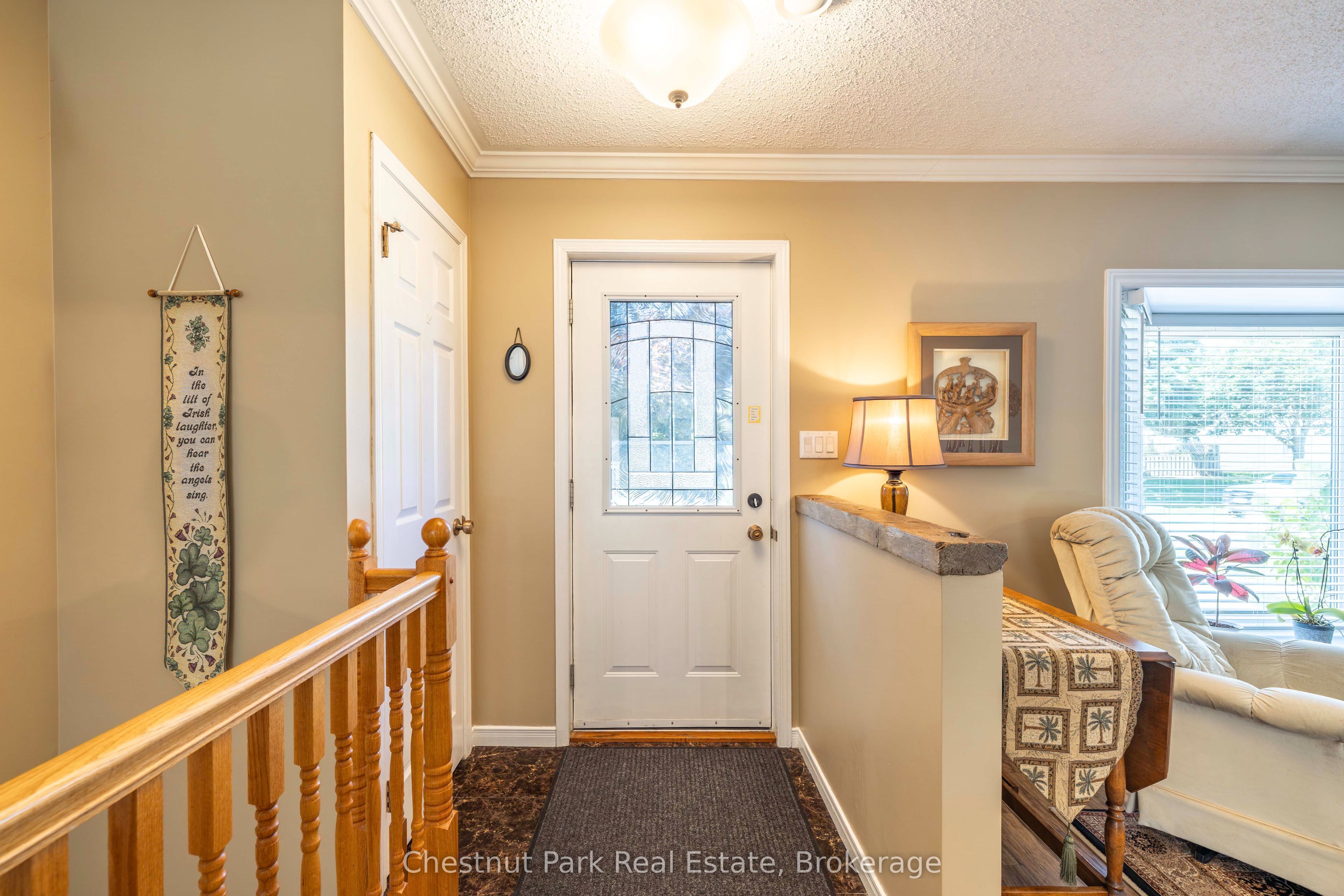 861 Arlington Street Property Photo 3
