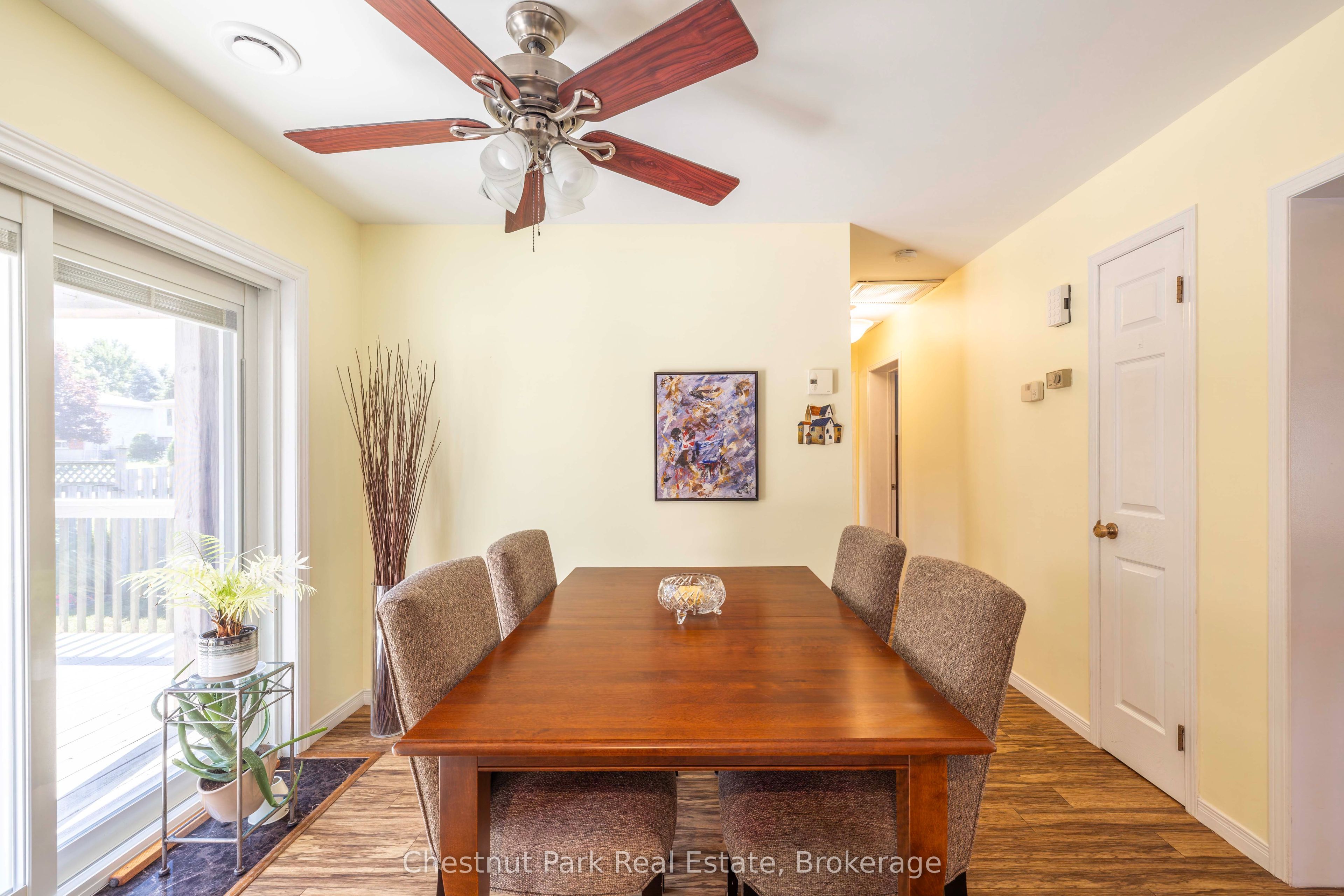 861 Arlington Street Property Photo 7