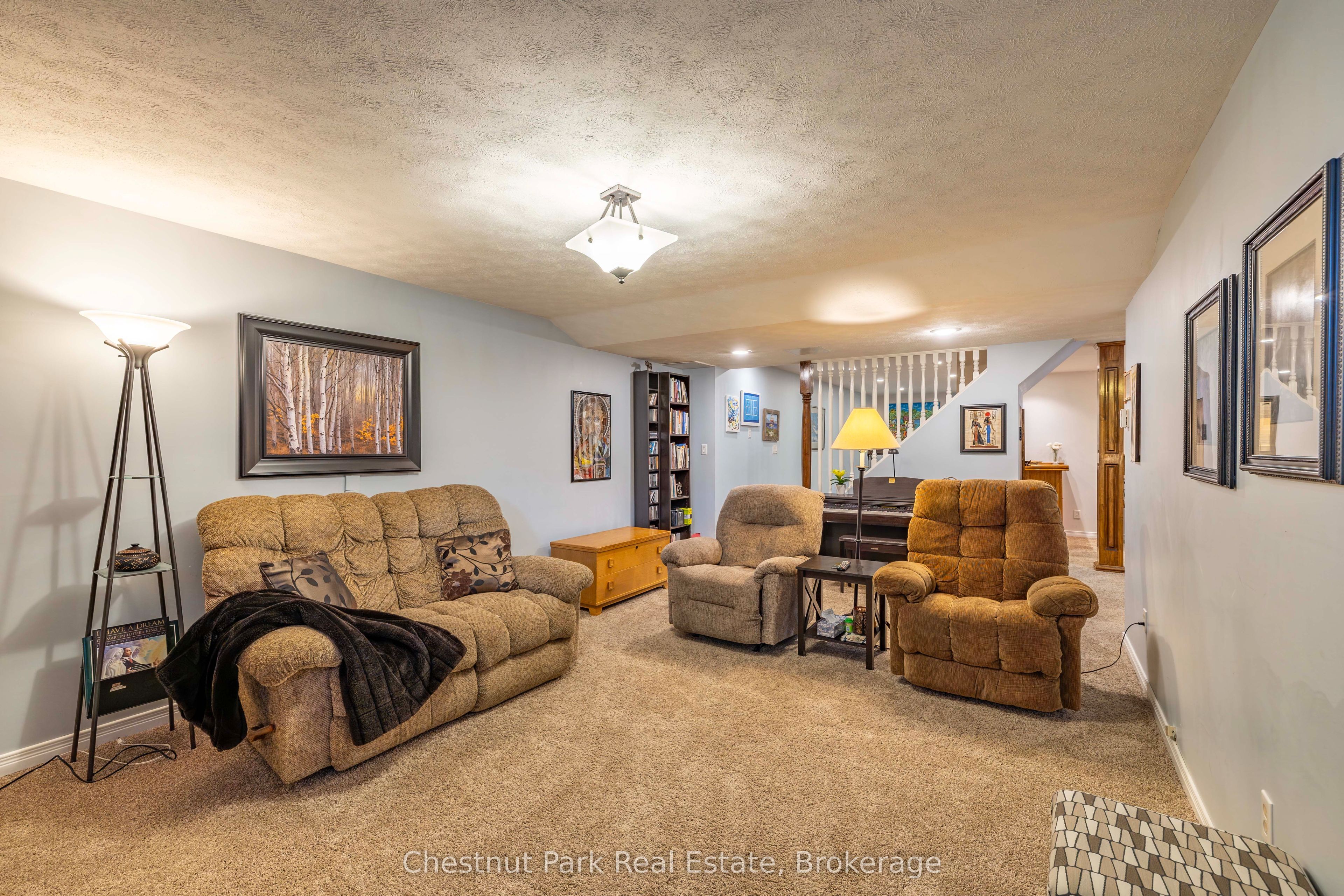 861 Arlington Street Property Photo 23