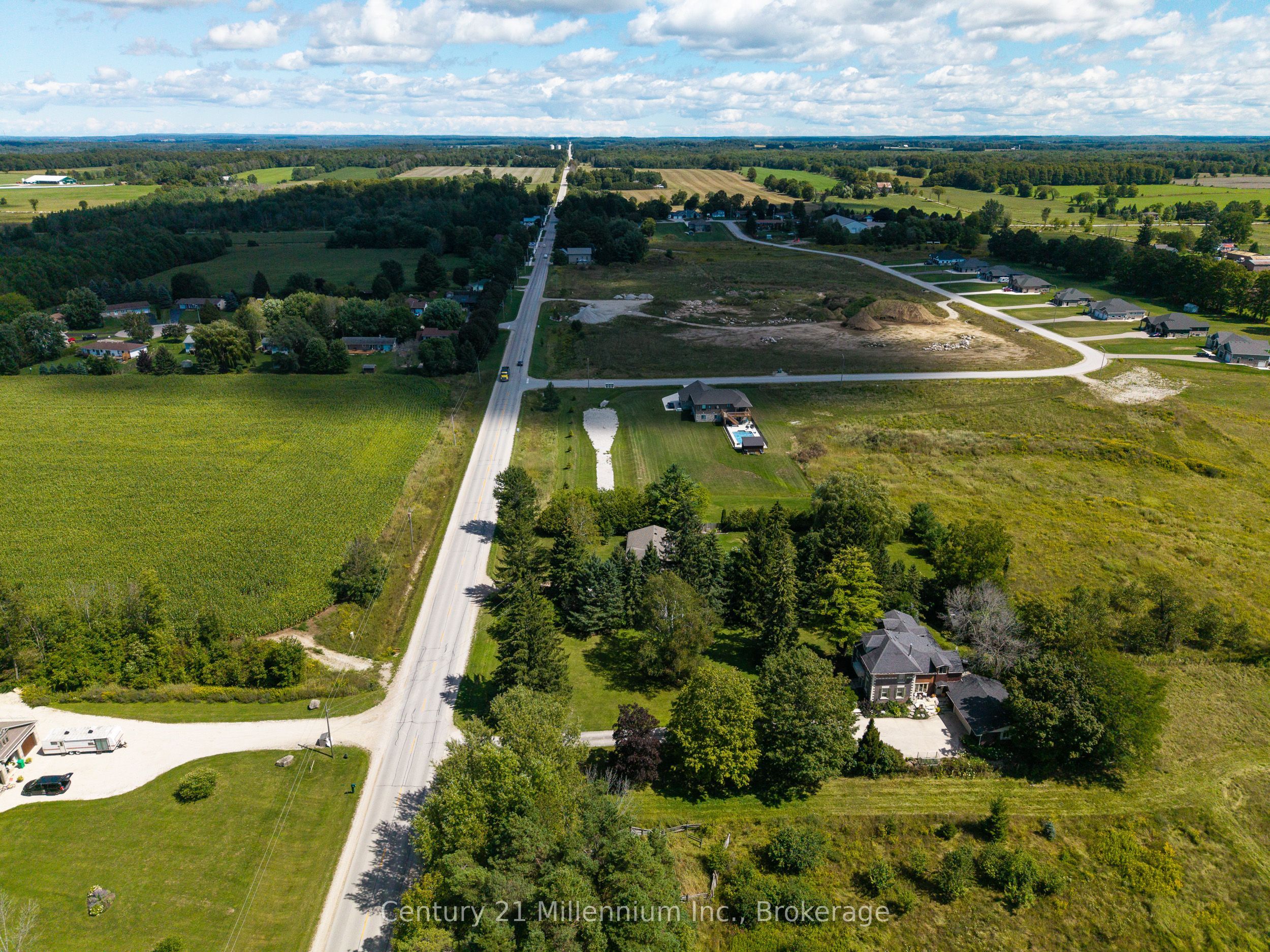 101774 Grey 5 Road Property Photo 7