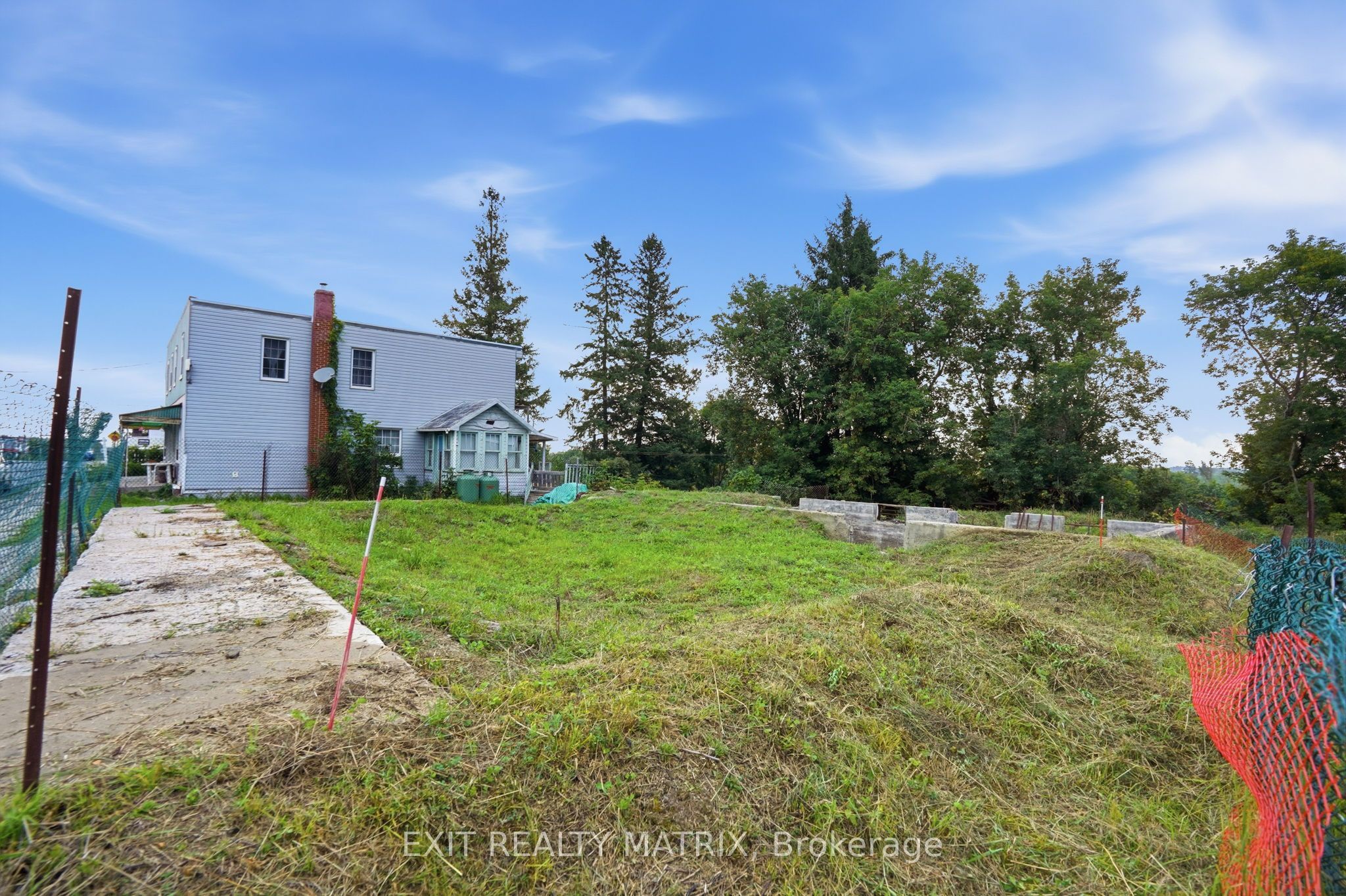 21924 Laggan Glenelg Road Property Photo 5
