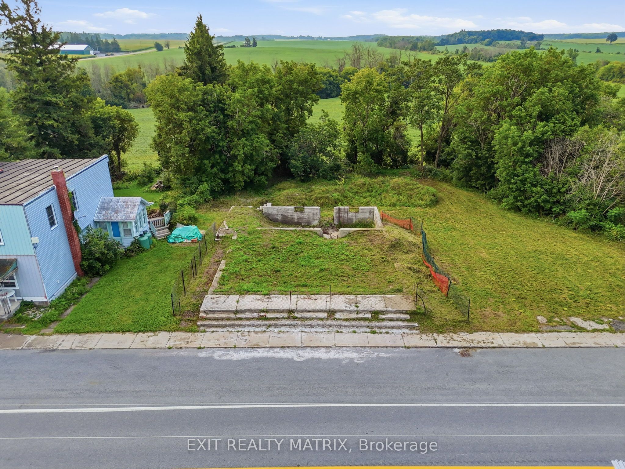21924 Laggan Glenelg Road Property Photo 8