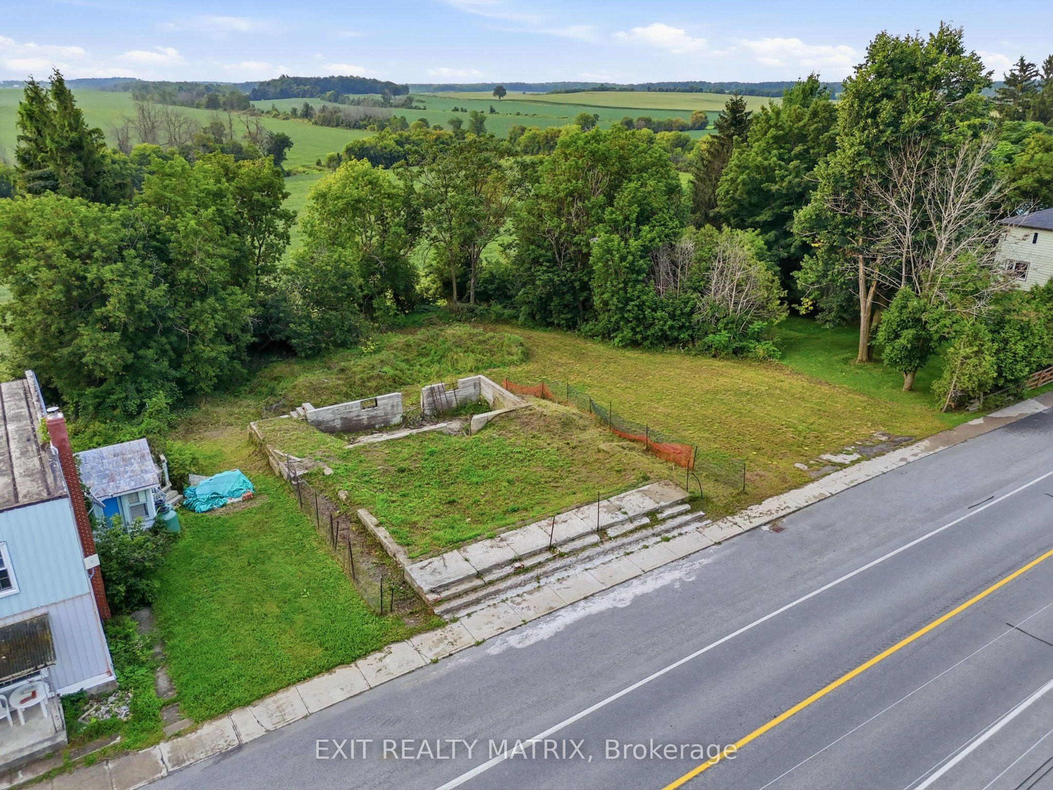 21924 Laggan Glenelg Road Property Photo 10