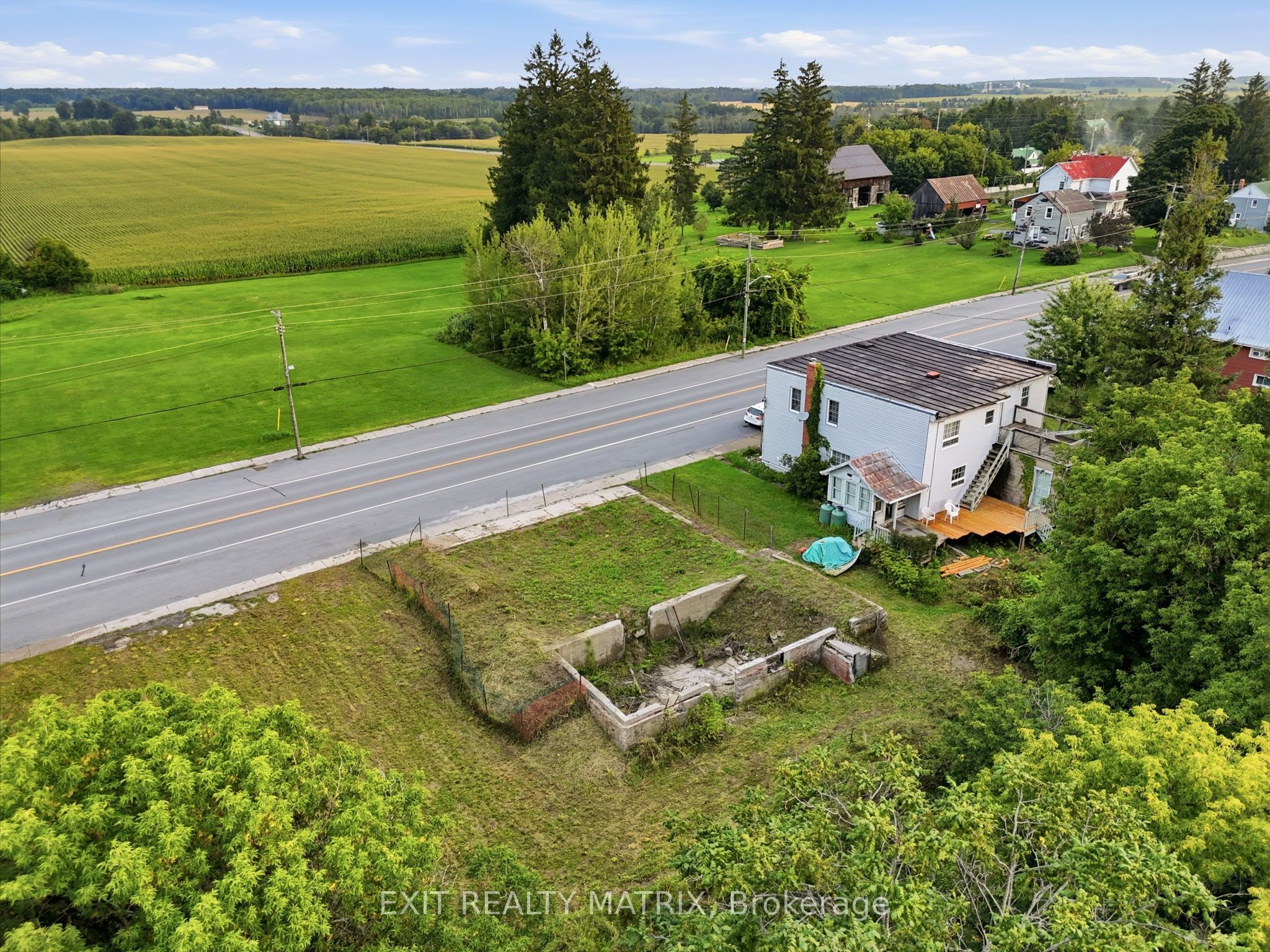 21924 Laggan Glenelg Road Property Photo 13