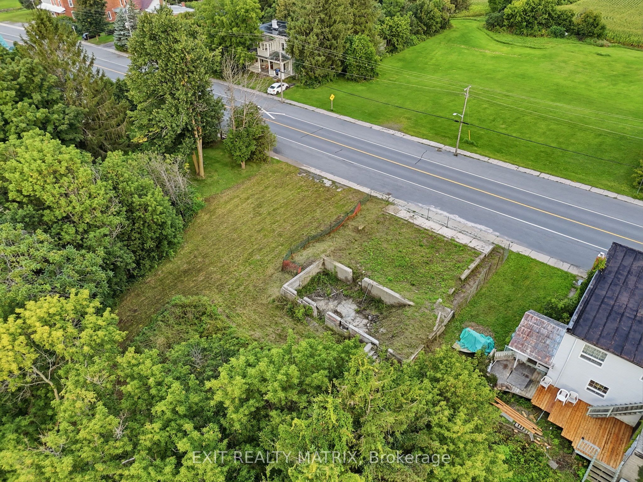 21924 Laggan Glenelg Road Property Photo 15