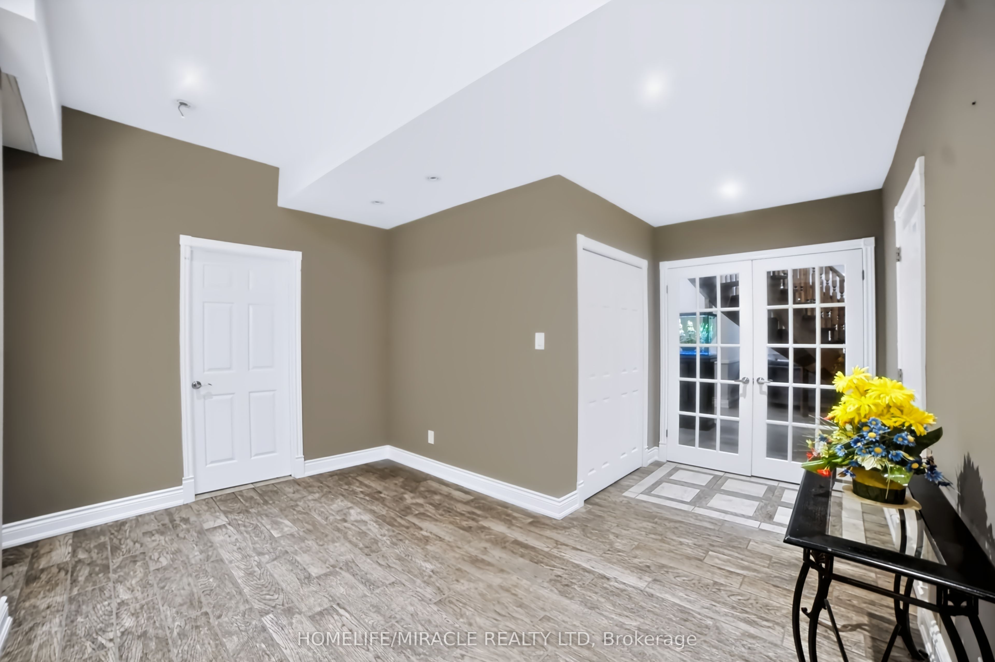 345305 15th Side Road Property Photo 26