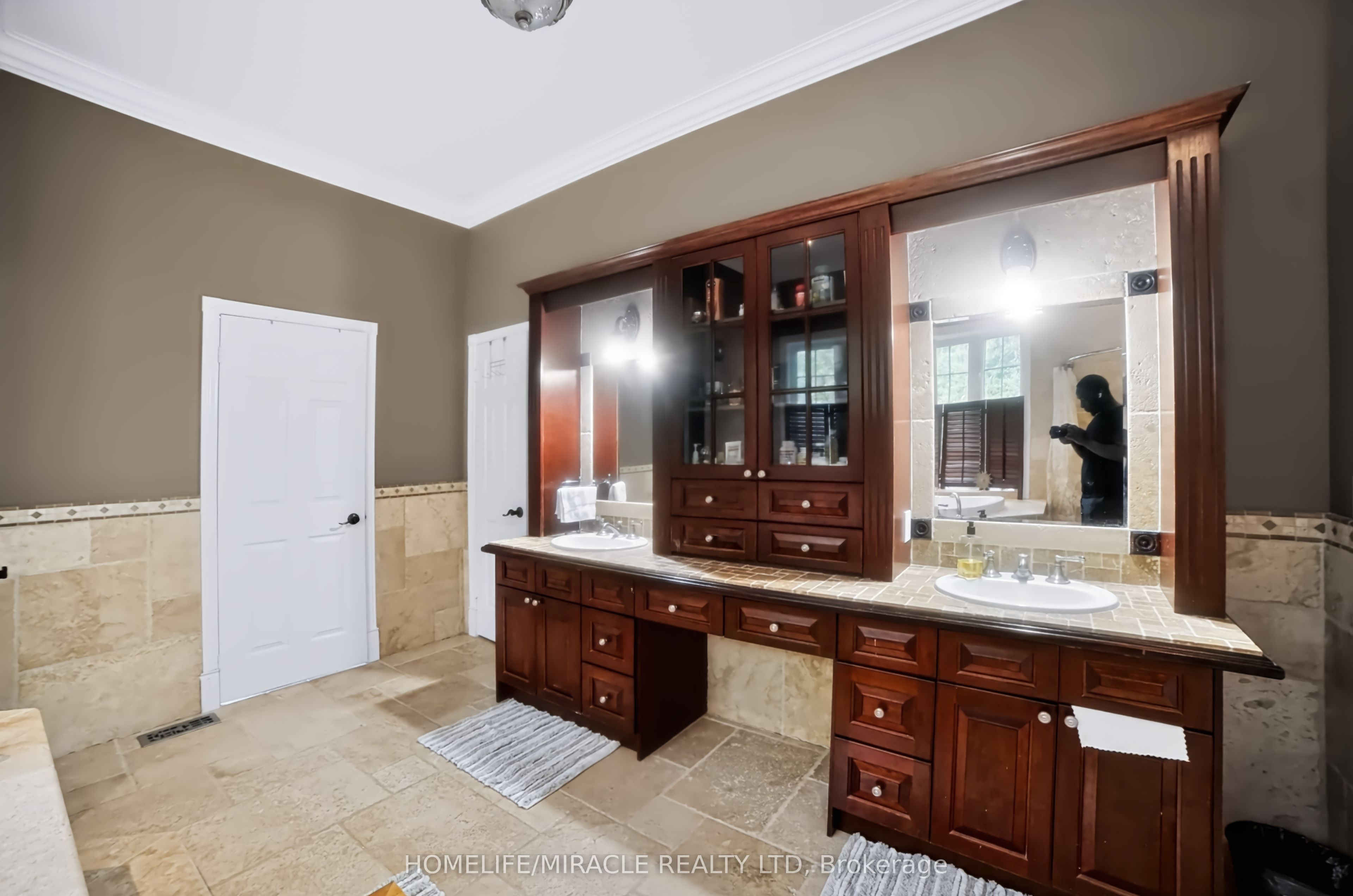 345305 15th Side Road Property Photo 35