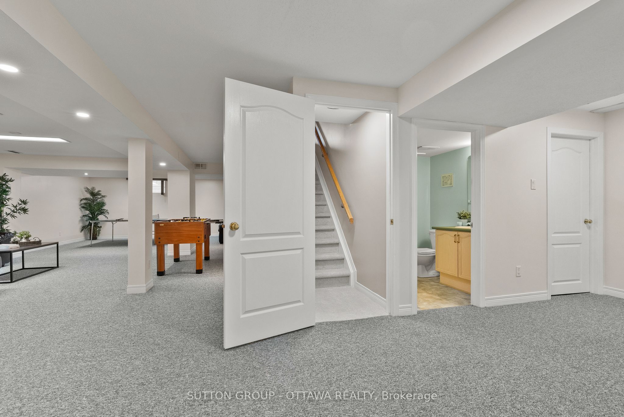 21 Avonmore Crescent Property Photo 36