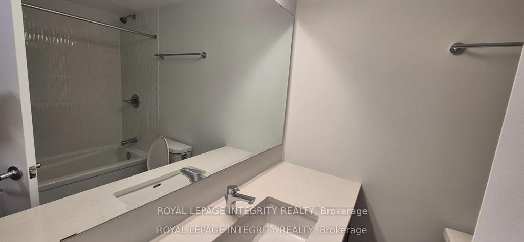 401 Glenroy Gilbert Drive 8 Property Photo 12