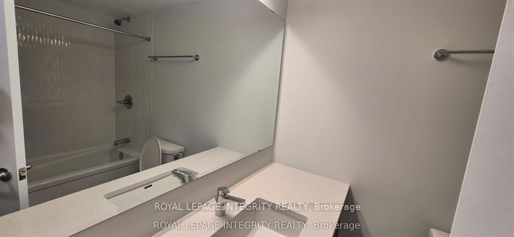401 Glenroy Gilbert Drive 8 Property Photo 13