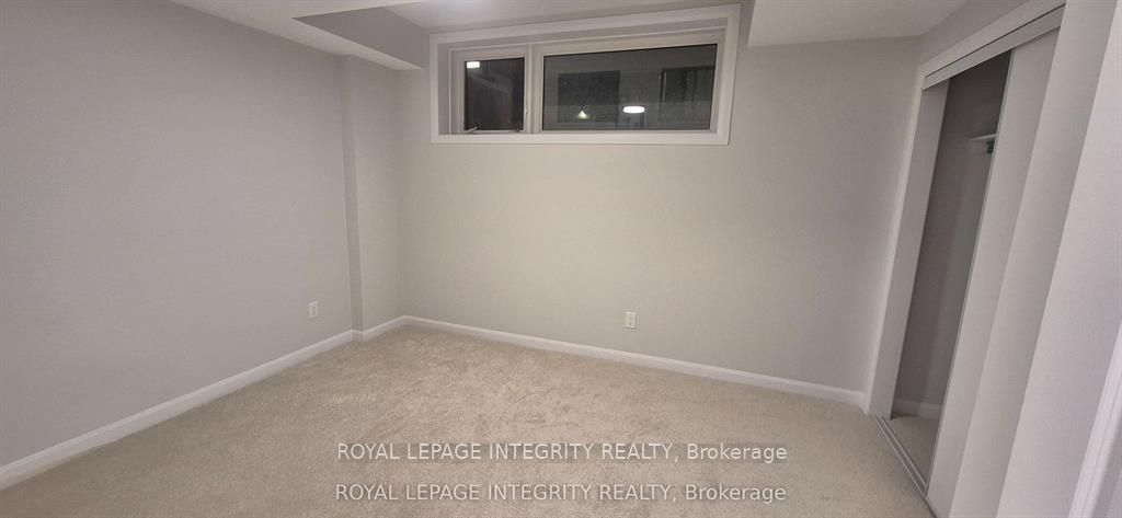401 Glenroy Gilbert Drive 8 Property Photo 15