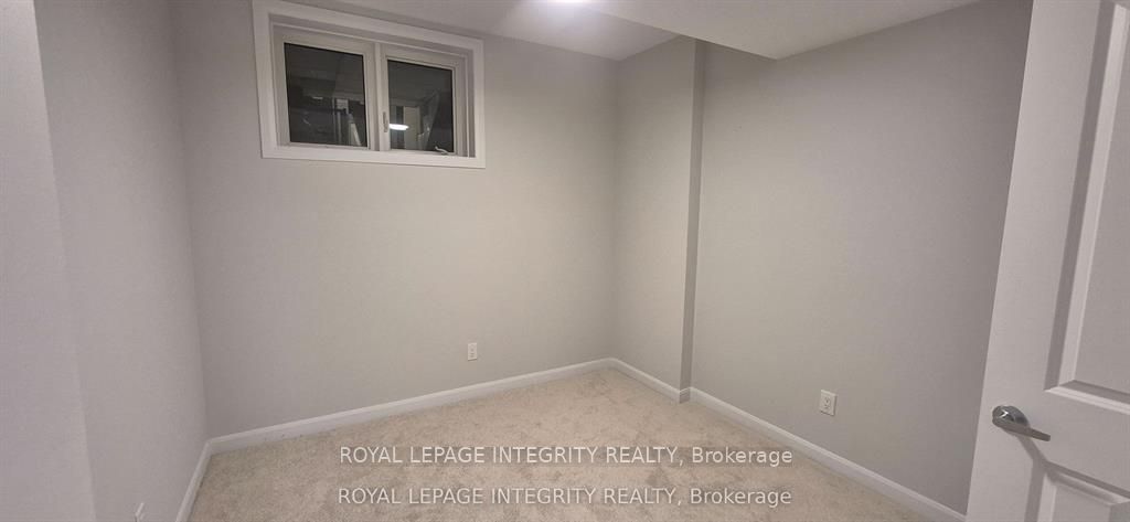 401 Glenroy Gilbert Drive 8 Property Photo 17
