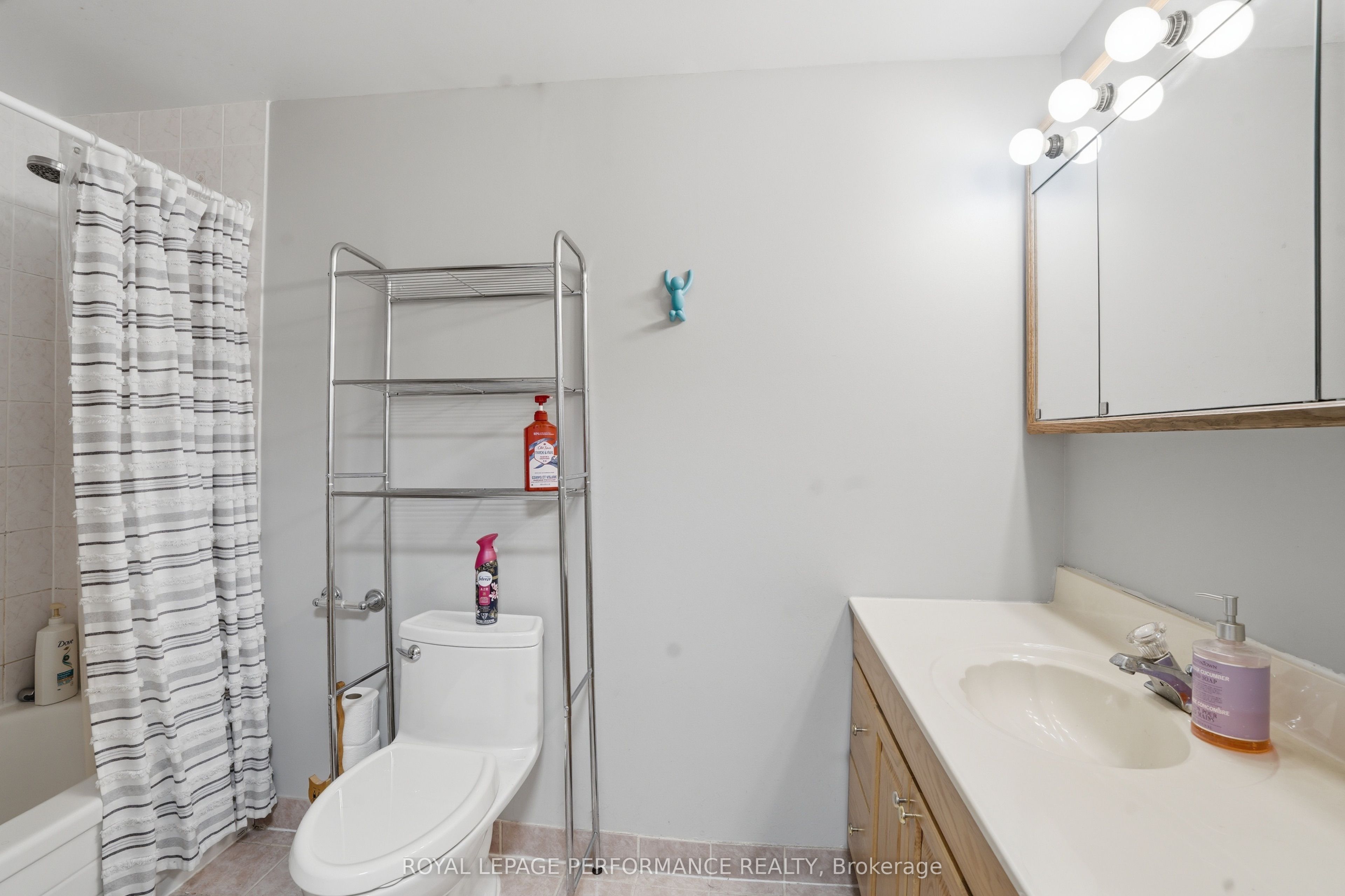 249 Romulus Private 94 Property Photo 17