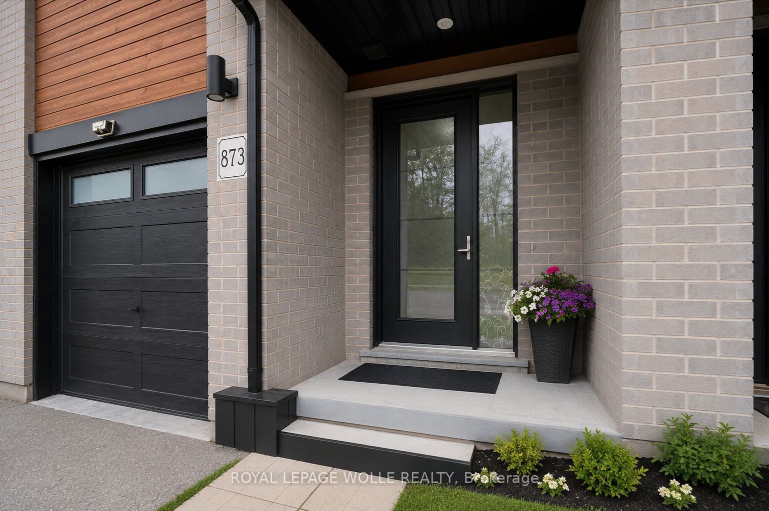 873 Robert Ferrie Drive Property Photo 3