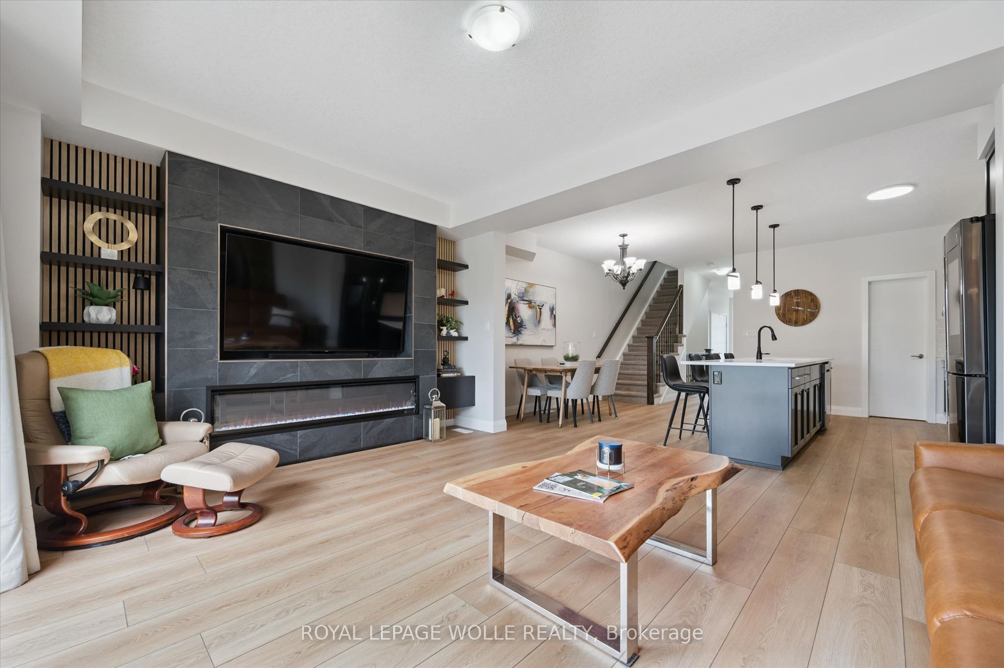 873 Robert Ferrie Drive Property Photo 17