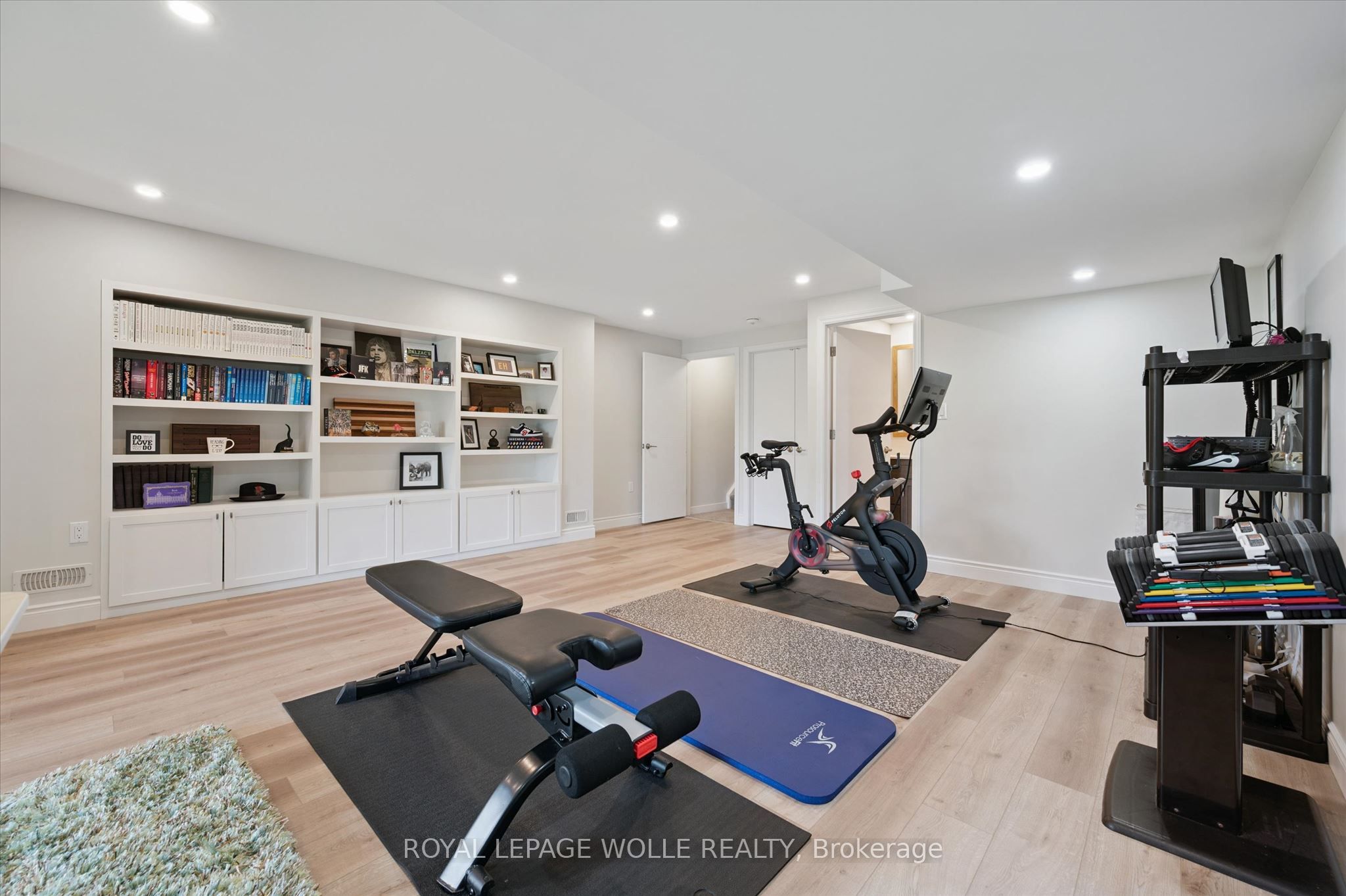 873 Robert Ferrie Drive Property Photo 33