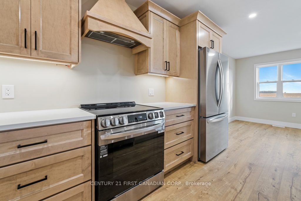 95 Victoria Avenue E Property Photo 12