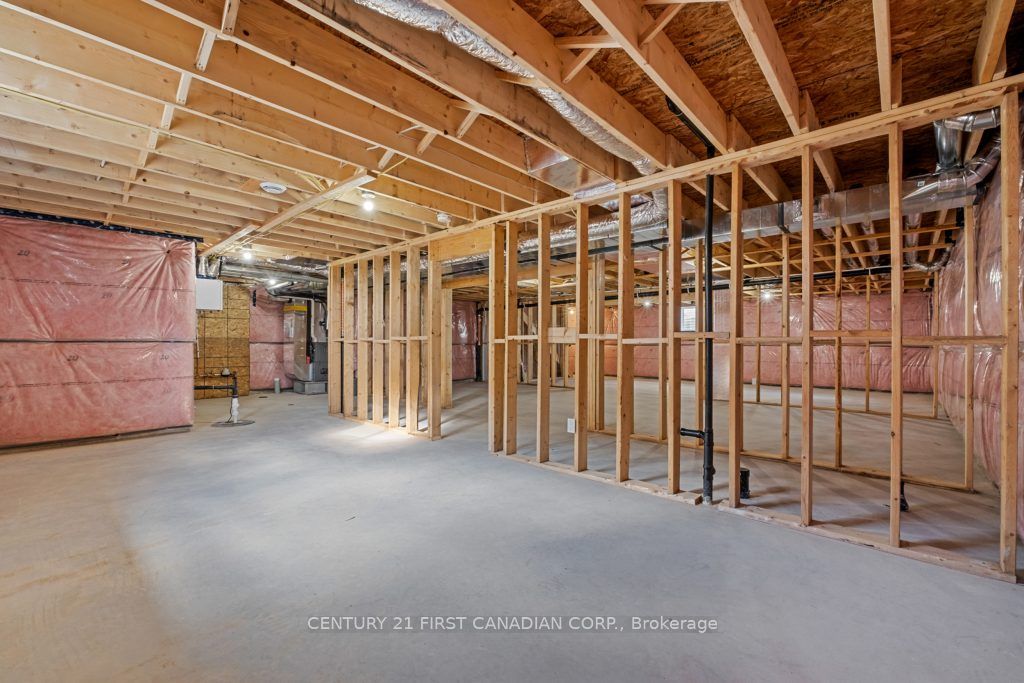95 Victoria Avenue E Property Photo 24