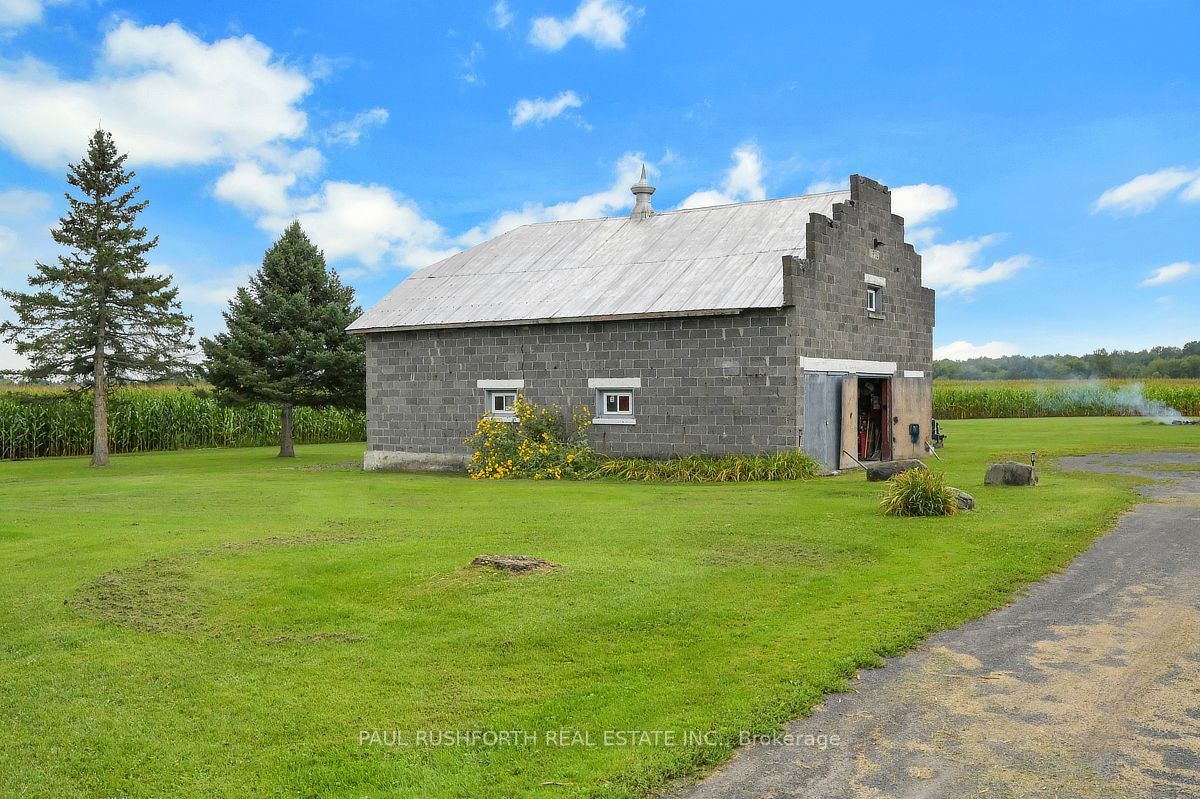 662 Lacroix Road Property Photo 23