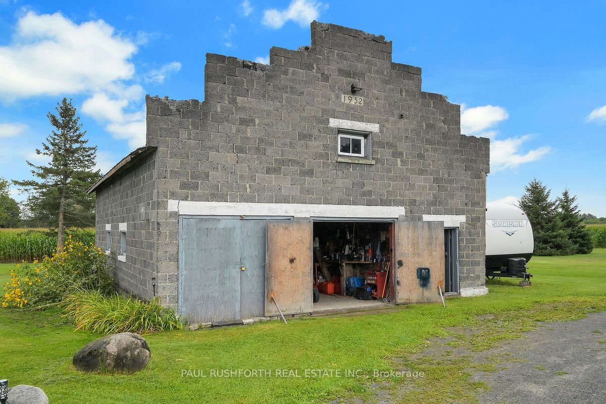 662 Lacroix Road Property Photo 24