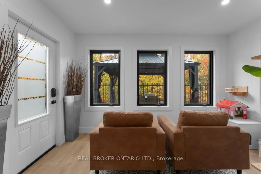 3169 King Street Property Photo 33