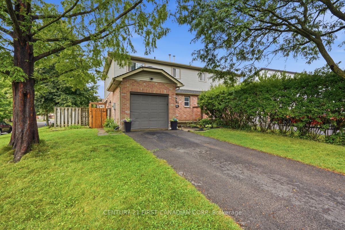 242 MARTINET Avenue Property Photo 1