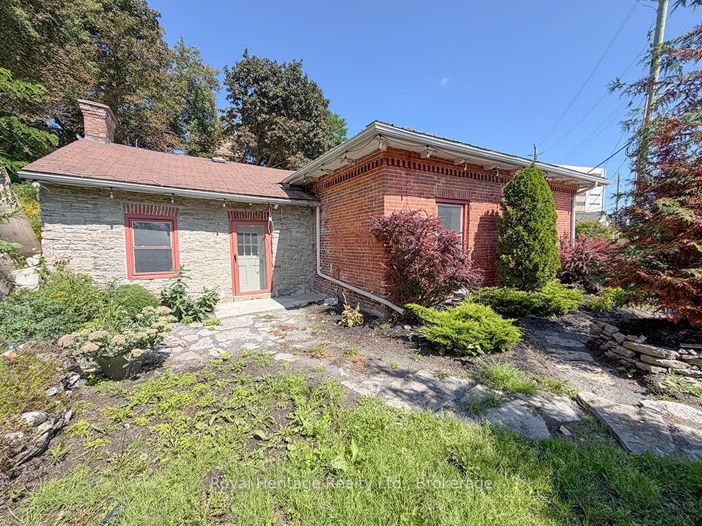 6 Willard Street Property Photo 1
