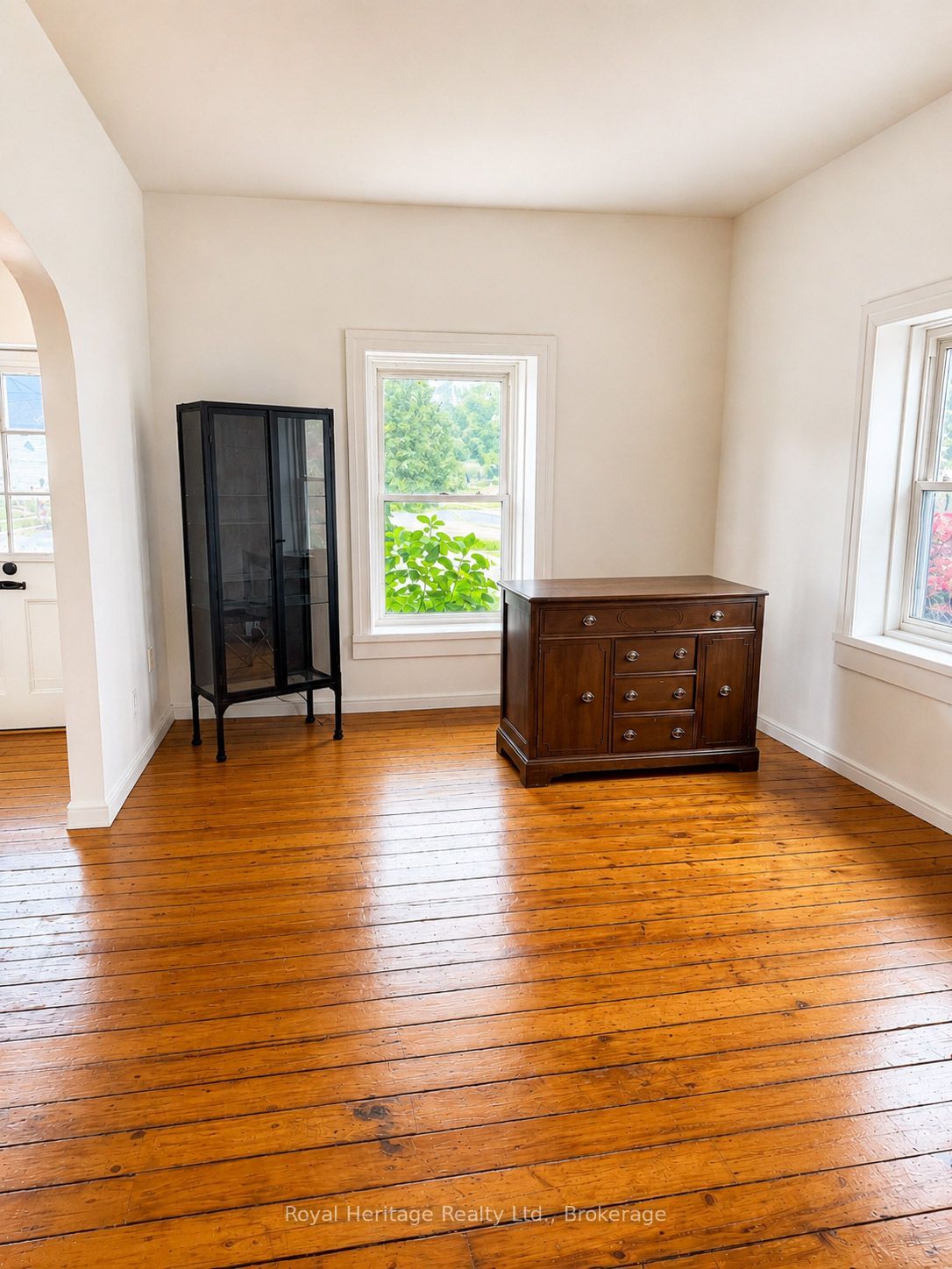 6 Willard Street Property Photo 5