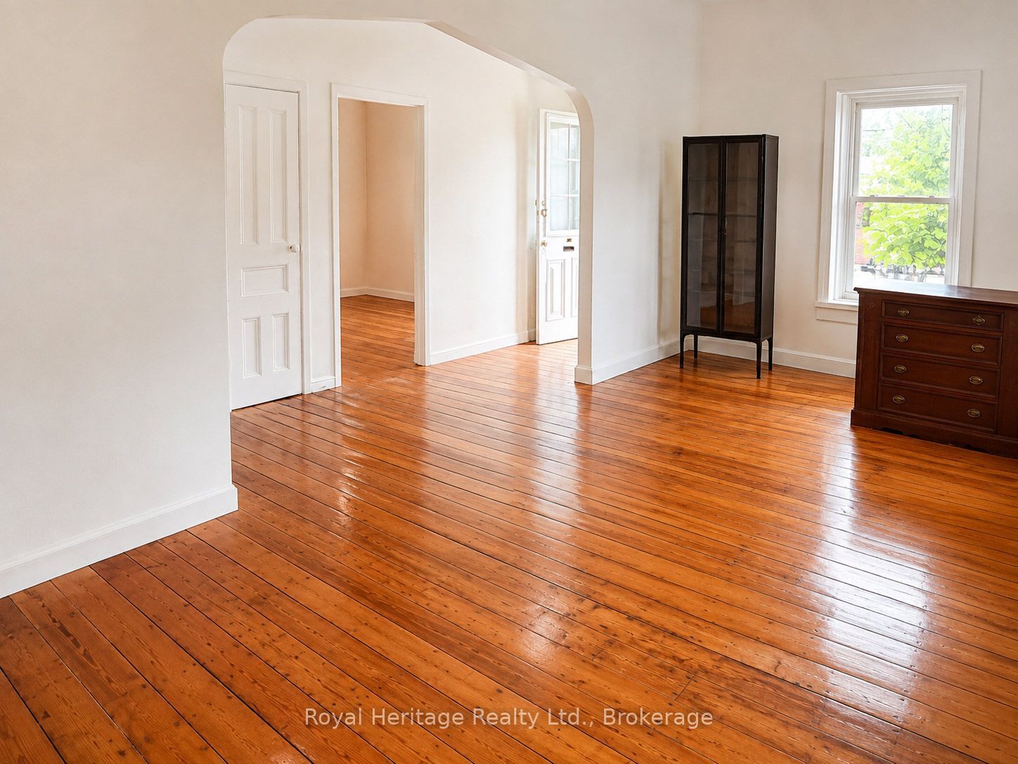 6 Willard Street Property Photo 9