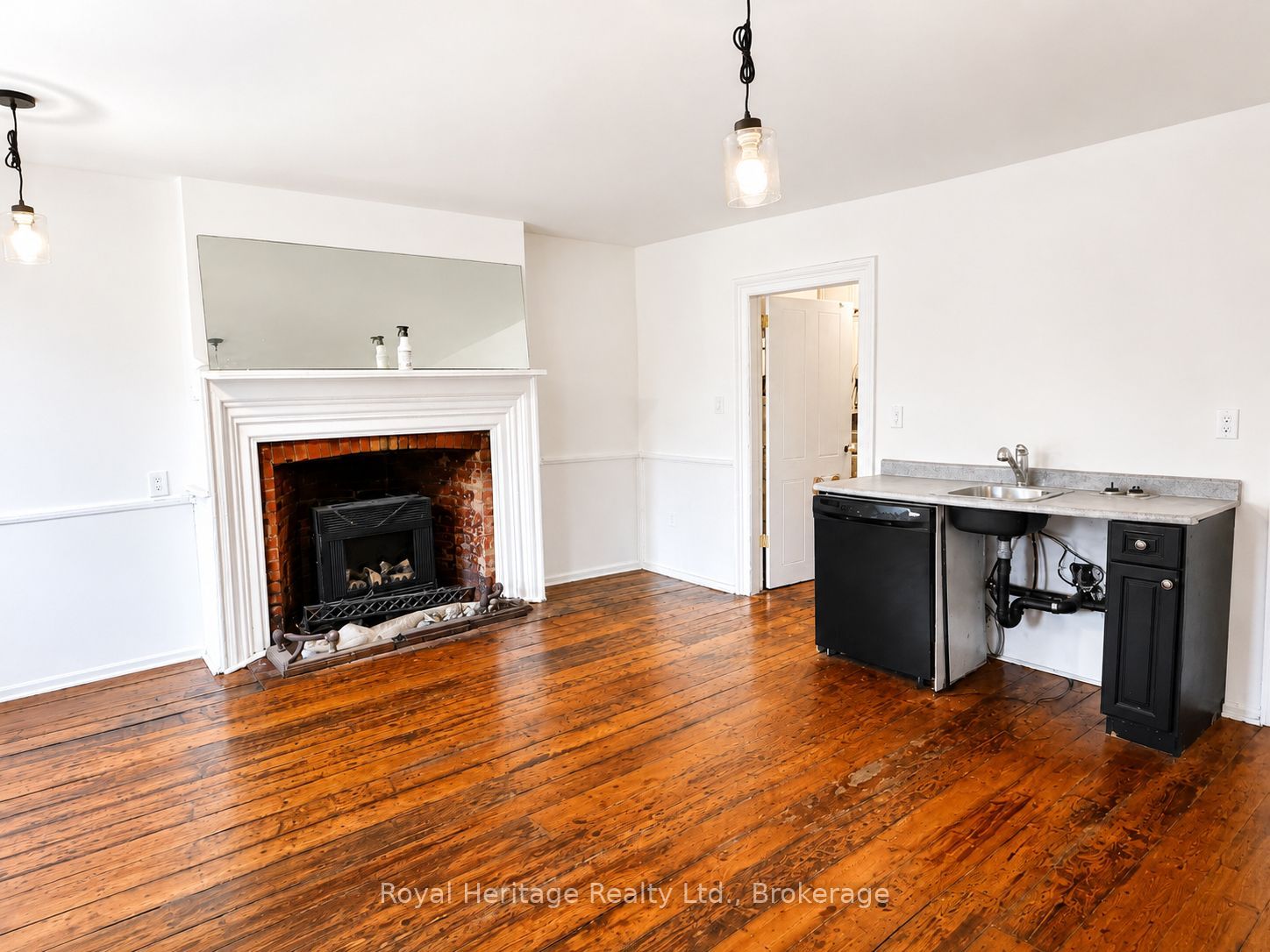 6 Willard Street Property Photo 16