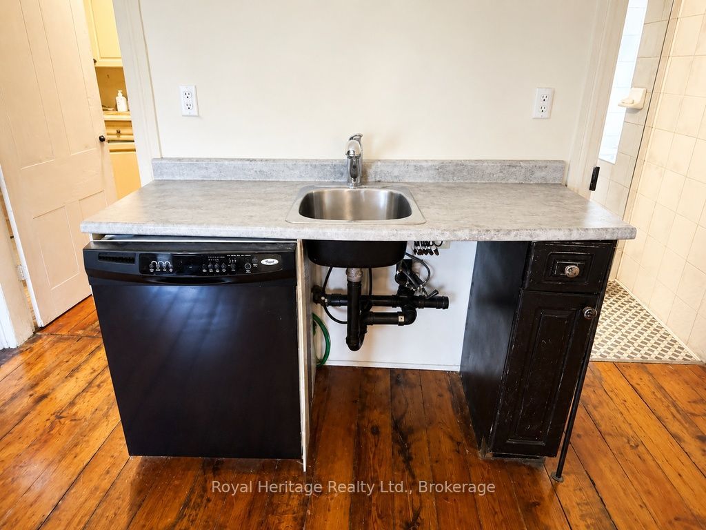 6 Willard Street Property Photo 20