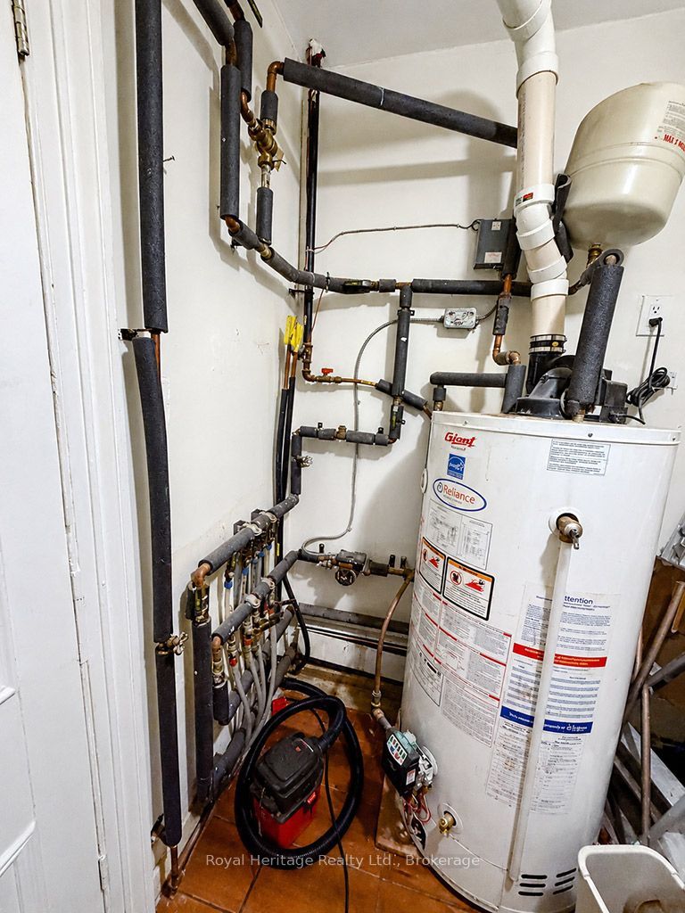 6 Willard Street Property Photo 26