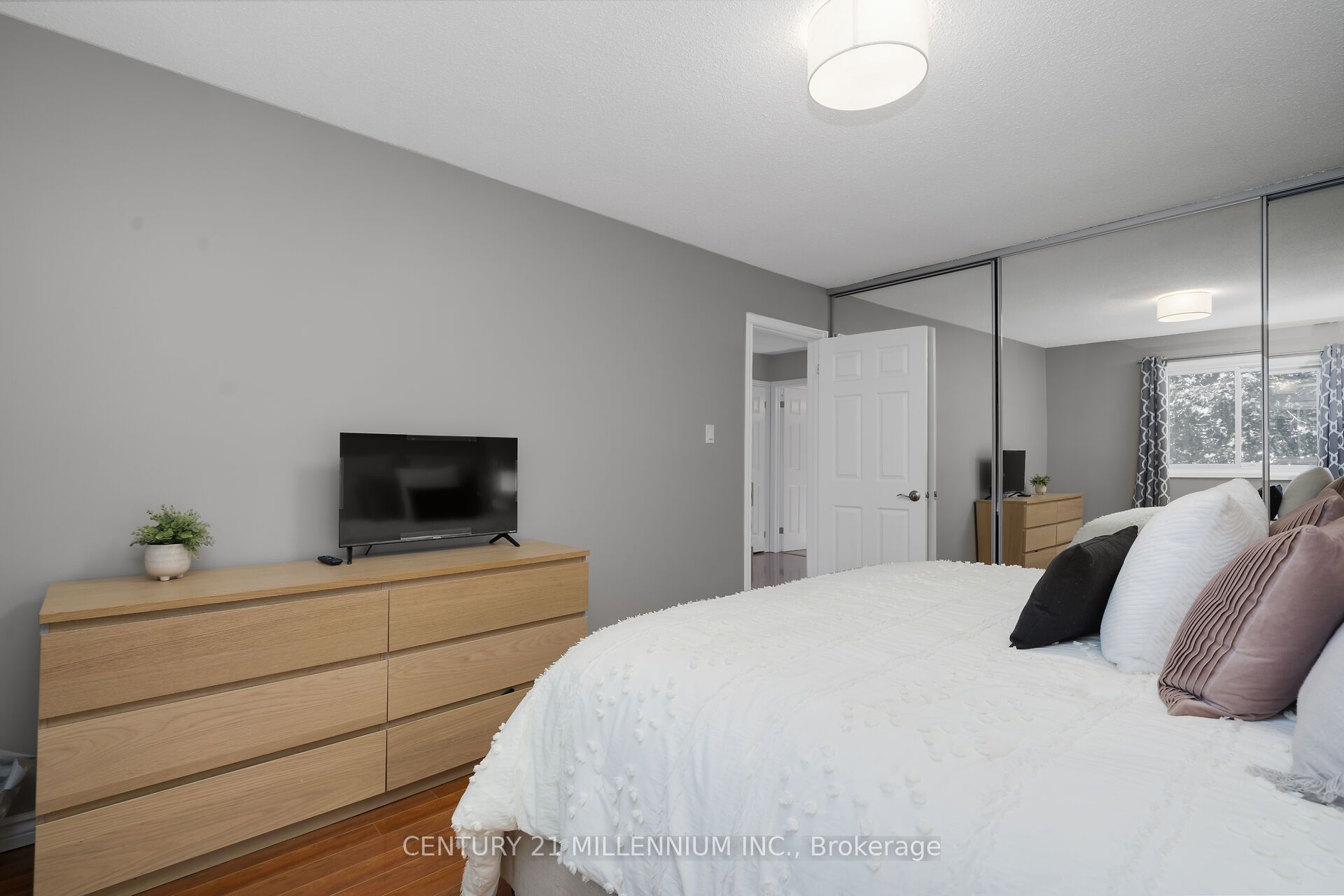 41 Douglas Crescent Property Photo 19