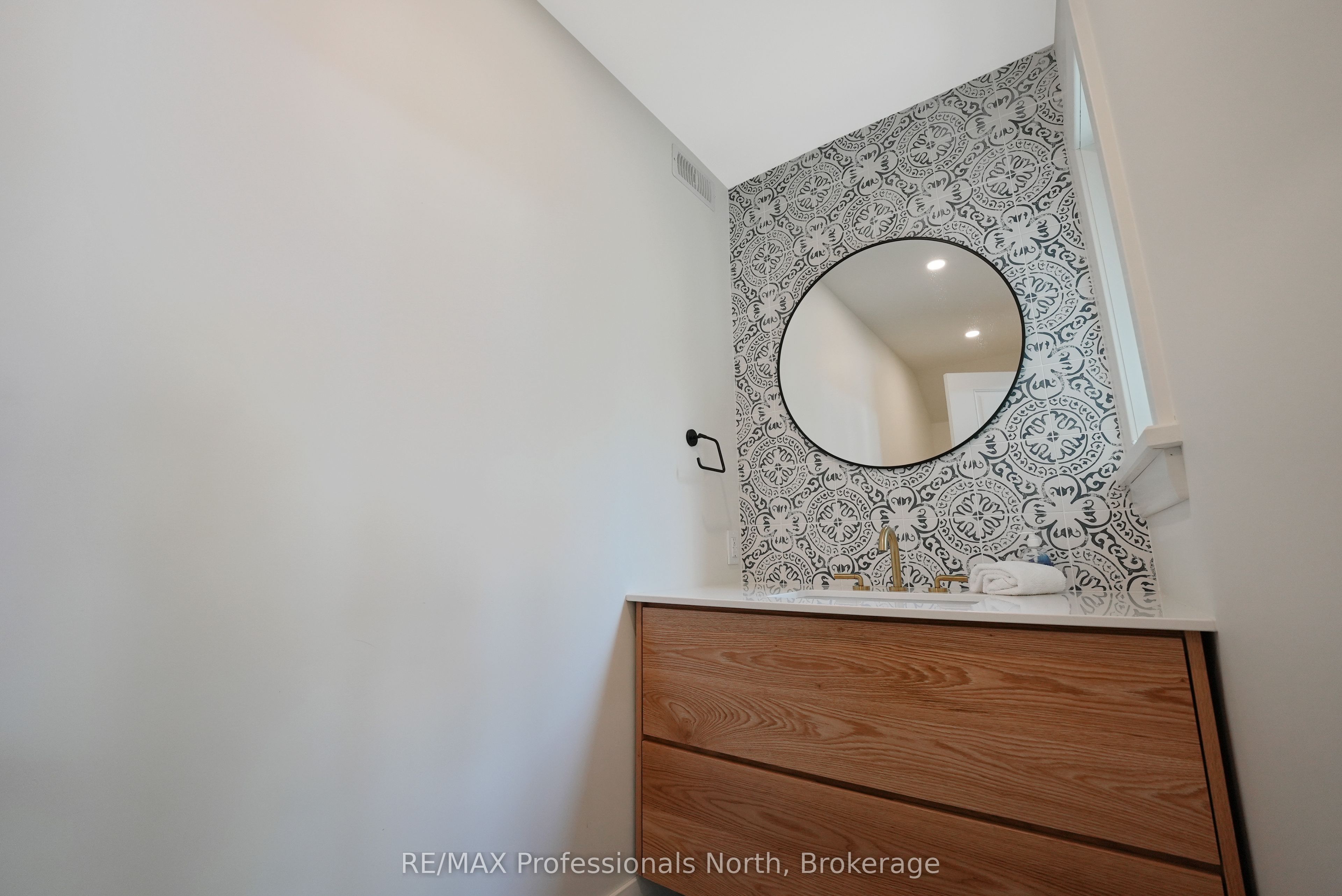 1394 Flatwater Cove Trail Property Photo 36