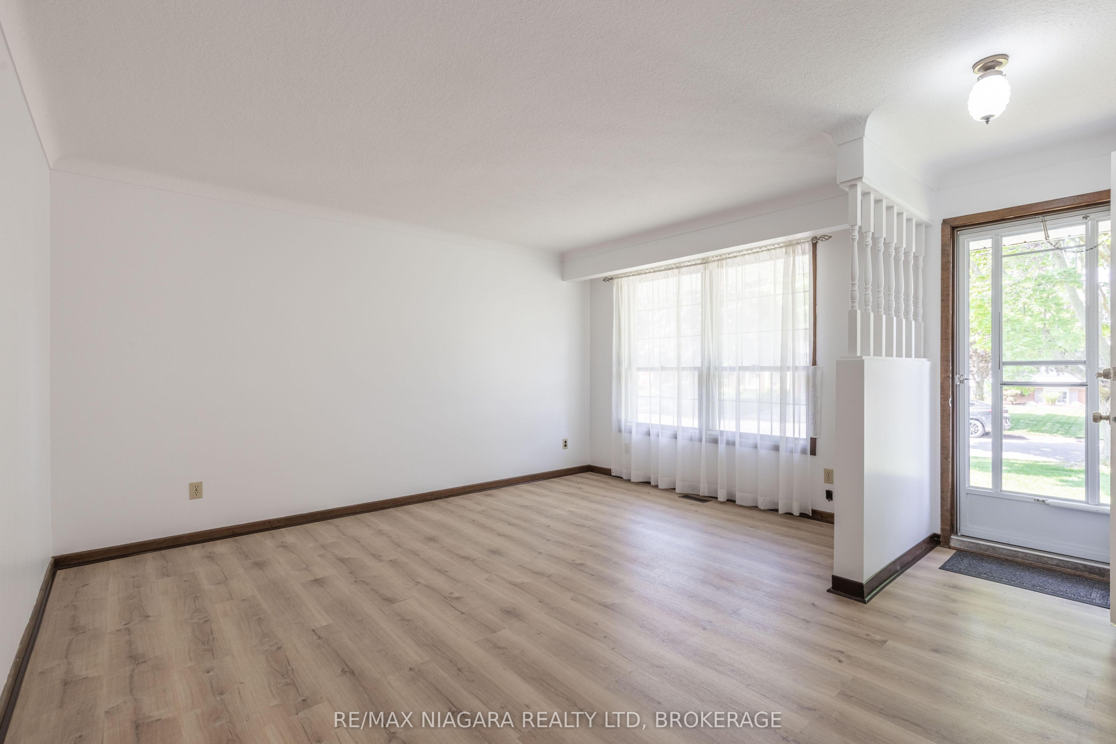 29 Granada Drive Property Photo 5