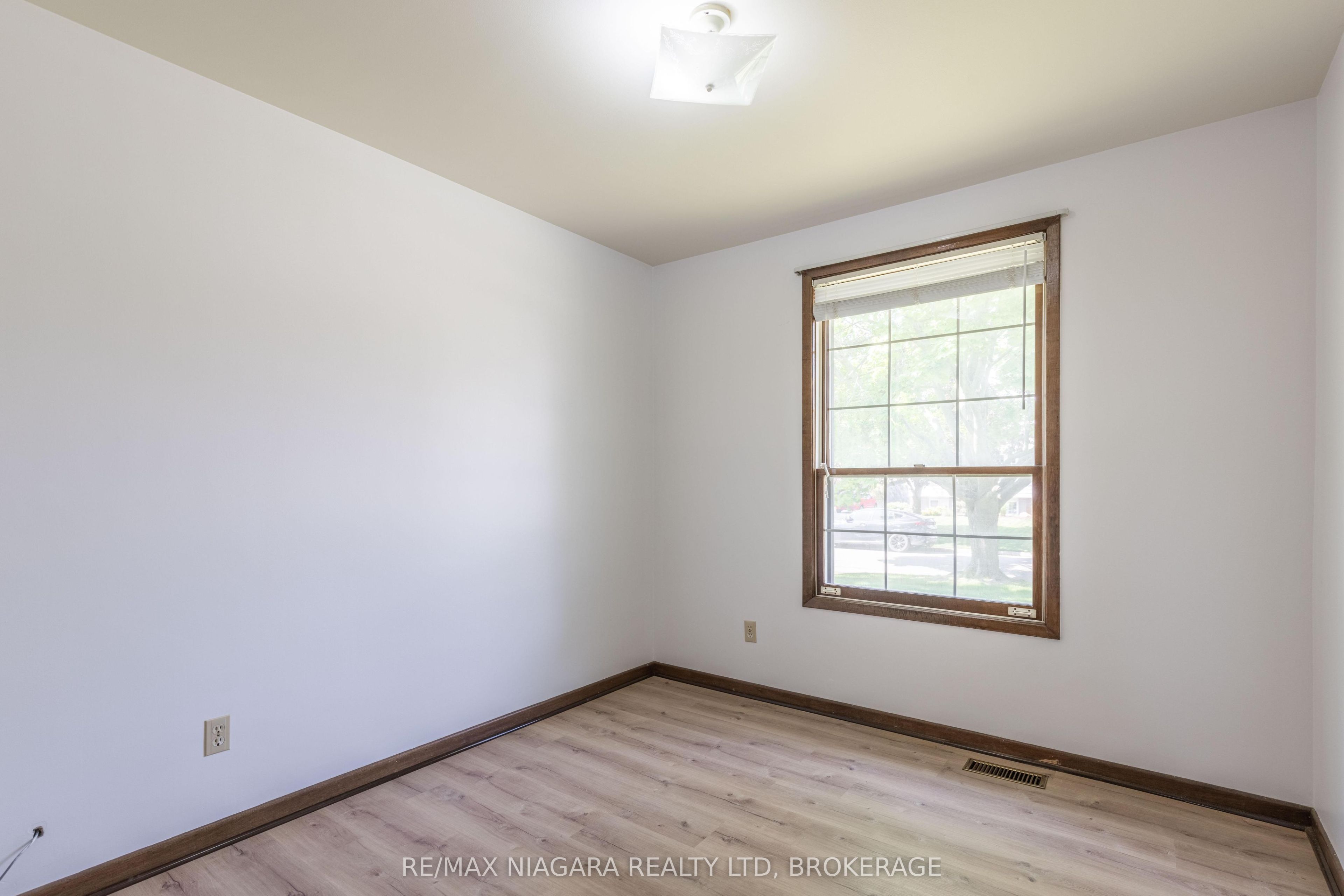 29 Granada Drive Property Photo 12
