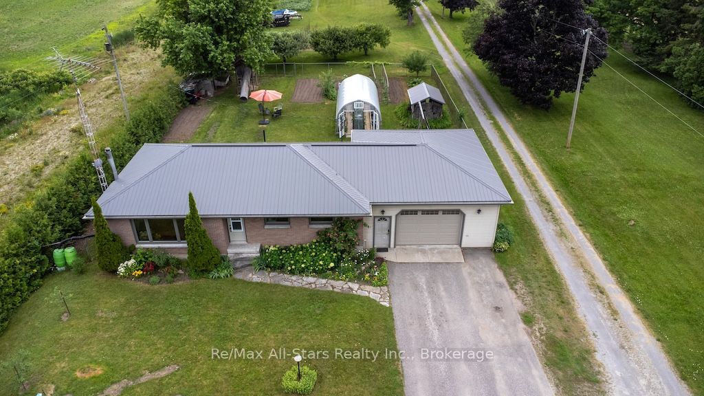 1571 Elm Tree Road Property Photo 3