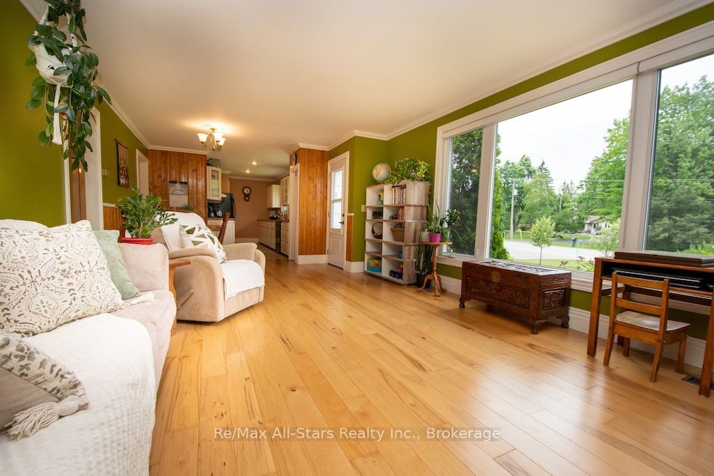 1571 Elm Tree Road Property Photo 5